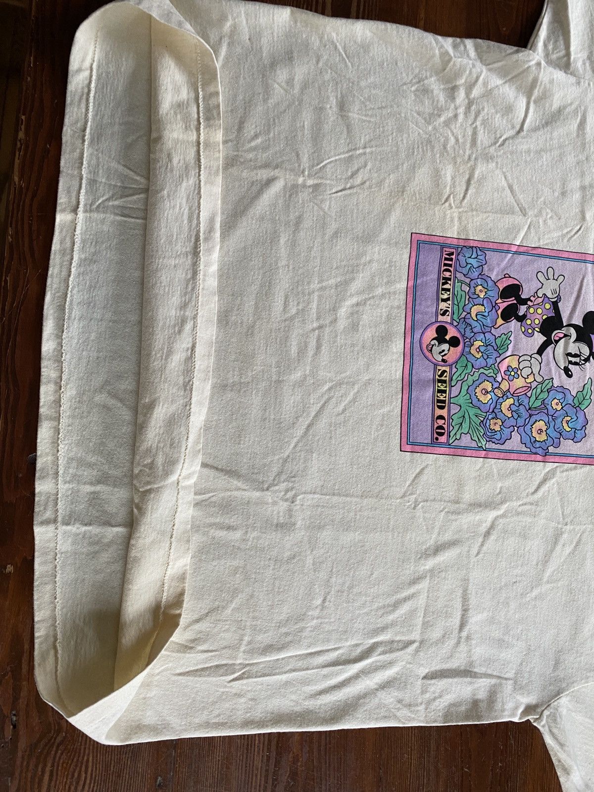 Vintage NWT 90’s Mickey Seed Minnie Pansy Single Stitch Tee