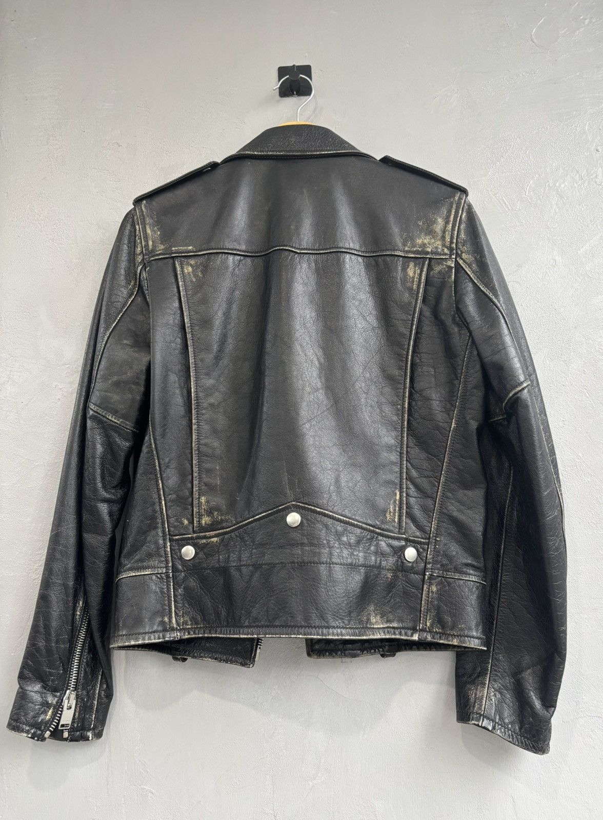 Saint Laurent Paris Saint Laurent FW16 L01 calfskin distressed leather jacket Size US S / EU 44-46 / 1 - 13 Thumbnail