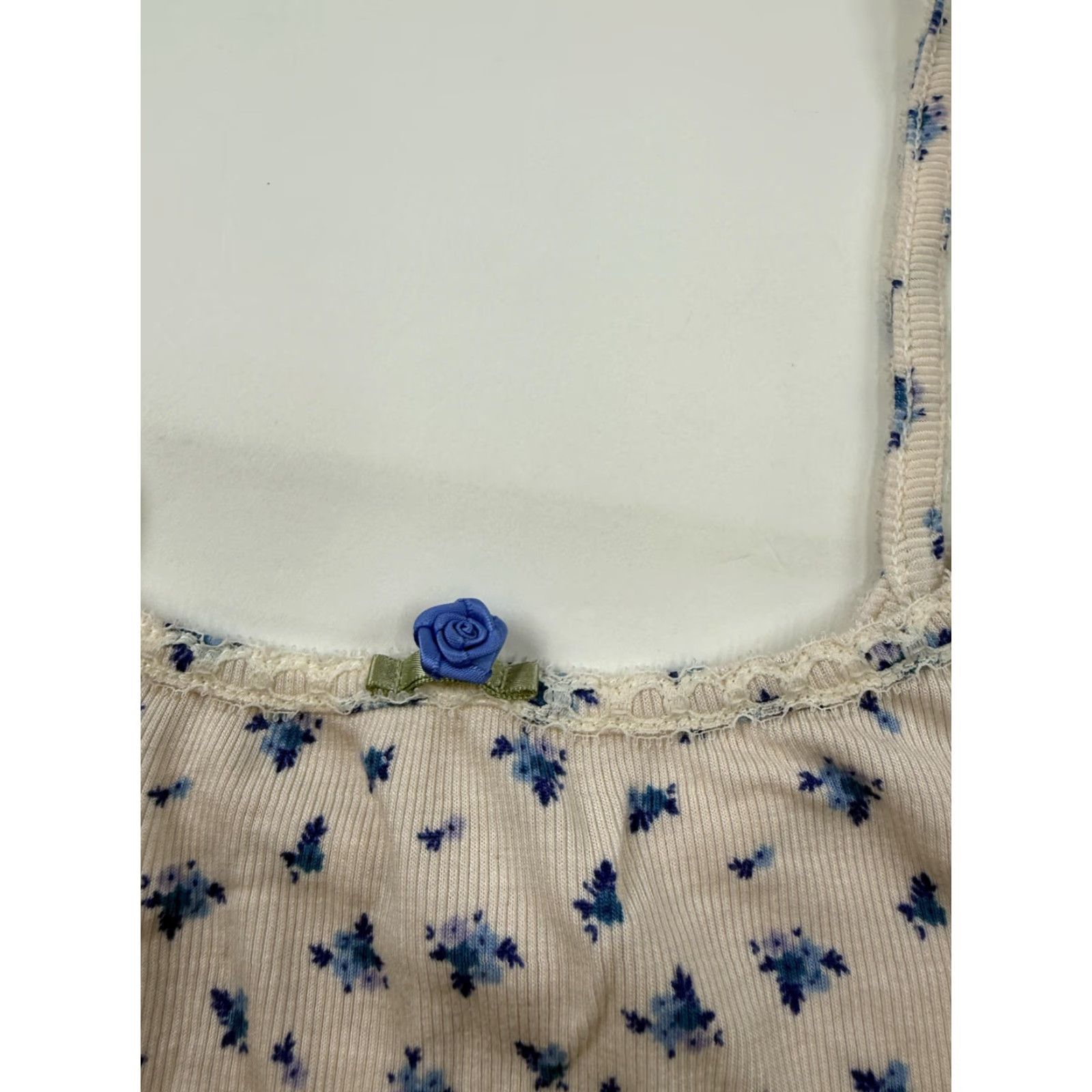 Vintage Out From Under Nightgown Womens Small White Blue Floral Ribbed Chemise Lace Trim Size ONE SIZE - 2 Thumbnail