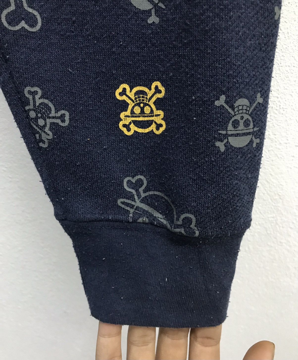 Anime × One Piece Vintage One Piece Mugiwara Pirates Logo Sweatshirt Size US M / EU 48-50 / 2 - 5 Thumbnail