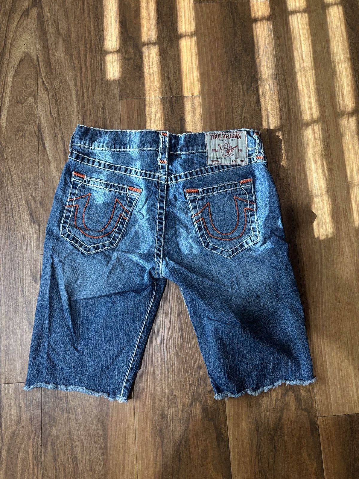 True Religion True Religion Jorts Size US 32 / EU 48 - 2 Thumbnail