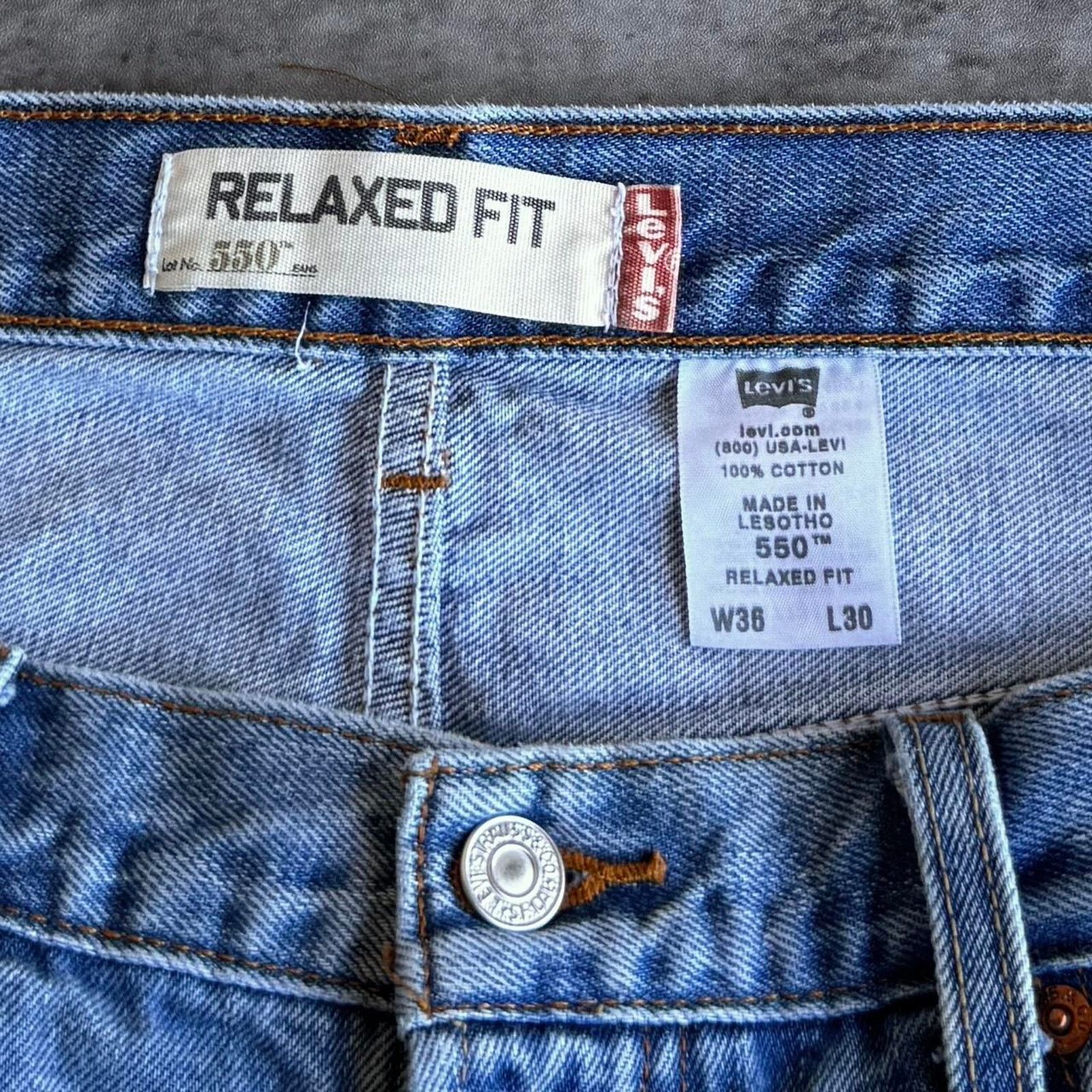 Levi's × Levi's Vintage Clothing Vintage Y2K Levi’s 550 Relaxed Fit Embroidered Denim Jeans Size US 36 / EU 52 - 4 Thumbnail