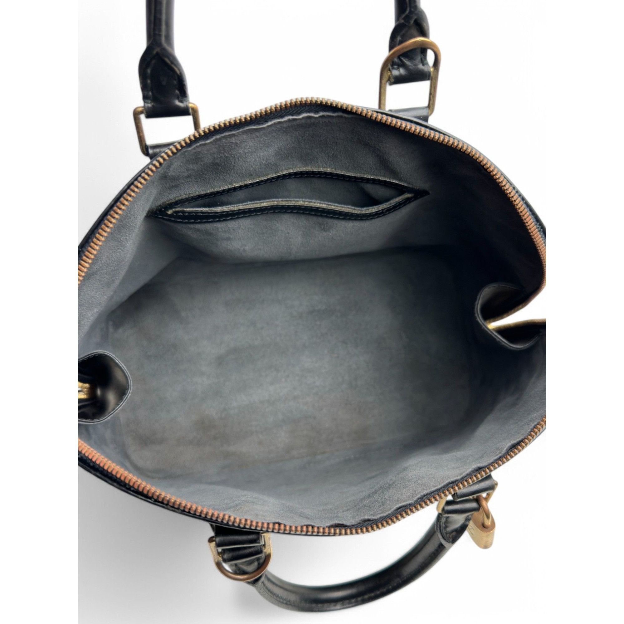 Louis Vuitton Louis Vuitton Alma Epi Black Leather Handbag Size ONE SIZE - 11 Thumbnail