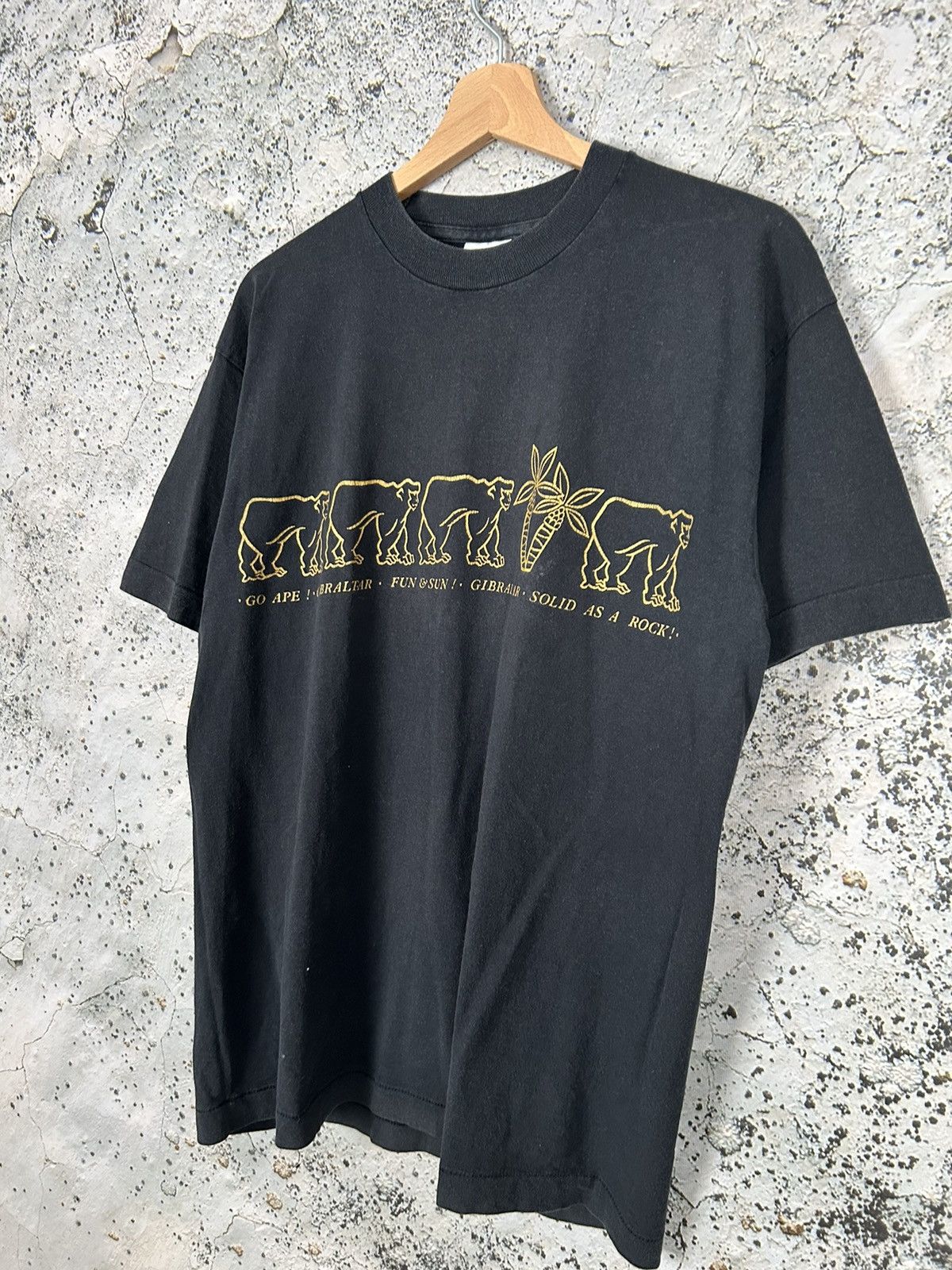Vintage Vintage Gibraltar Ape Graphic Tee Animal Monkeys 90s Size US M / EU 48-50 / 2 - 2 Thumbnail