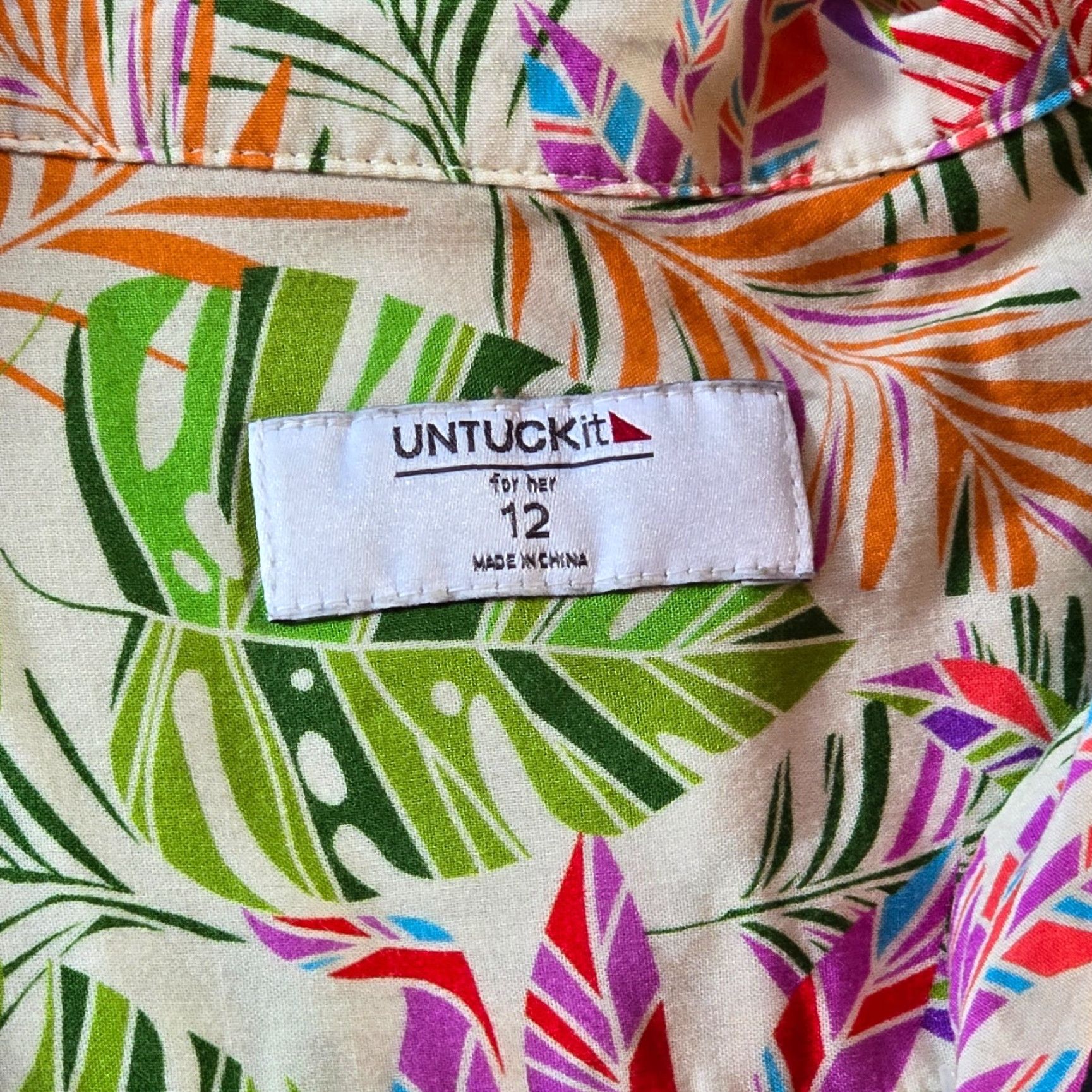 UNTUCKit Untuckit Dress Womens Size 12 Green Pink Tropical Leaves Monstera Aloha Resort Button Shirt Dress Cap Sleeve Knee Length Casual Womens Size XL / US 12-14 / IT 48-50 - 4 Thumbnail