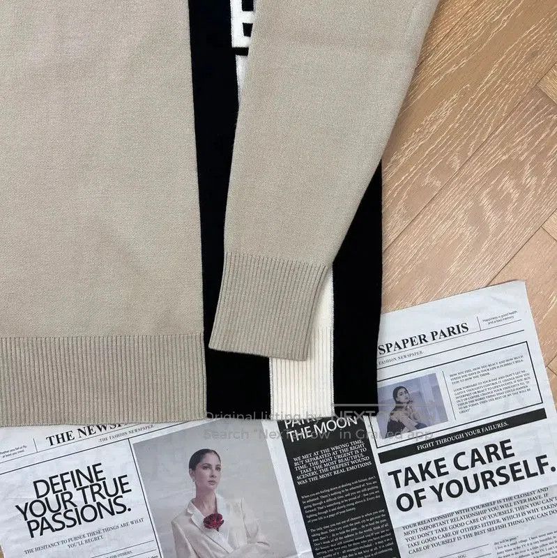 Burberry Burberry Brown Wool Women's Long Sleeve Sweater. Size S / US 4 / IT 40 - 3 Thumbnail
