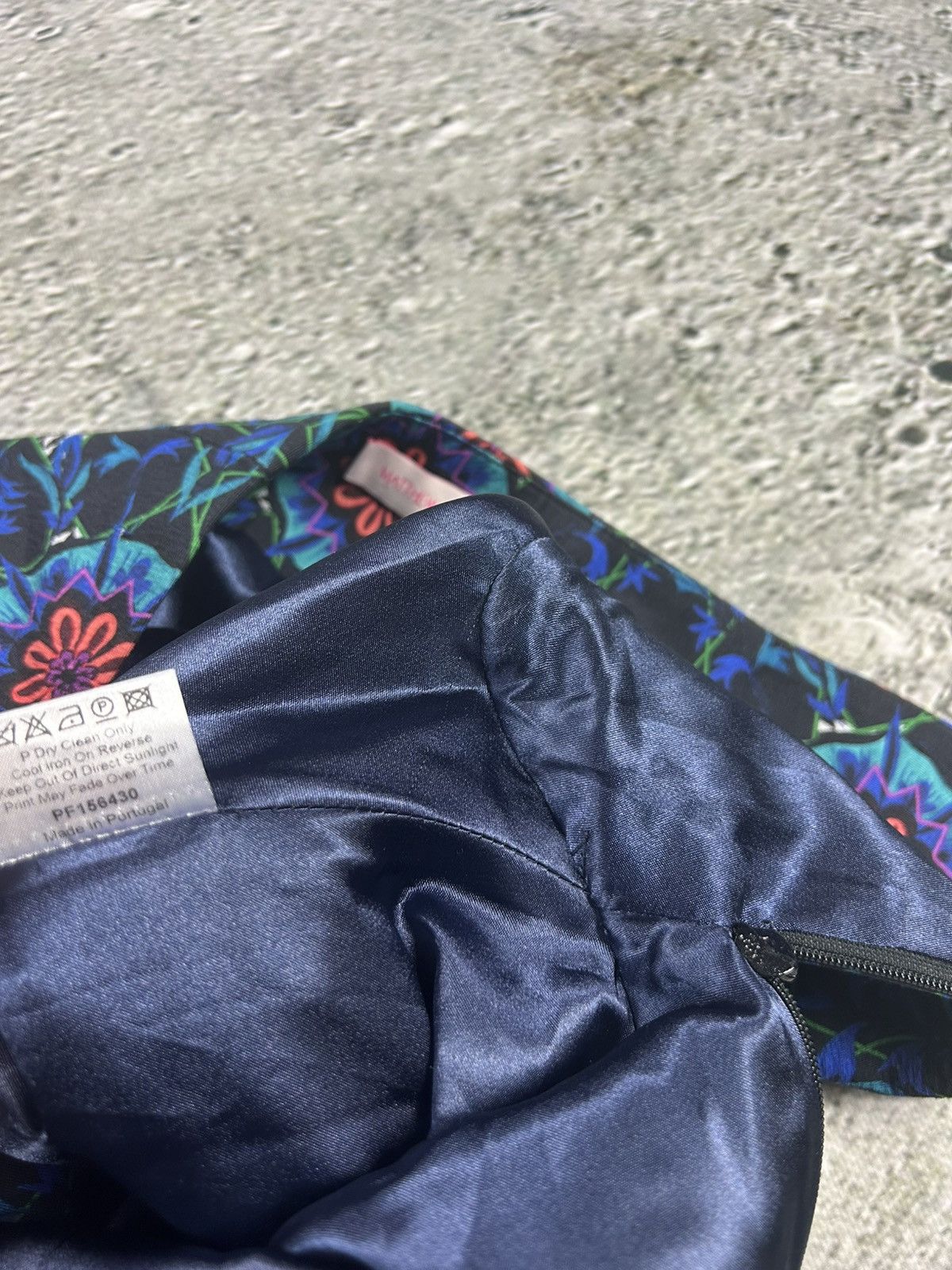 Matthew Williamson Matthew Williams skirt floral Size 27" / US 4 / IT 40 - 8 Thumbnail