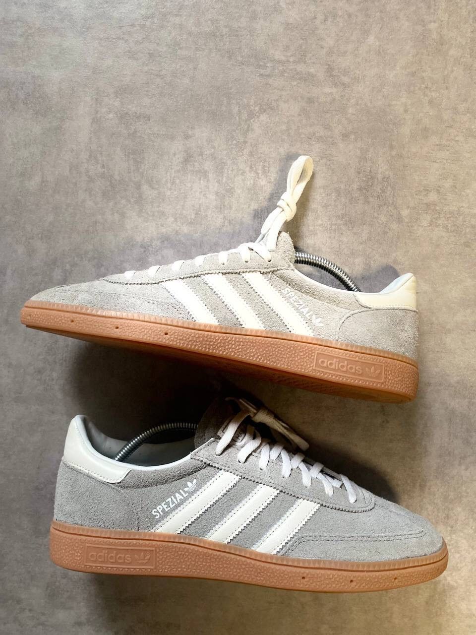 Adidas Adidas Handball Spezial Low Top Sneakers Silver Pebble Gum Size US 10 / EU 43 - 2 Thumbnail