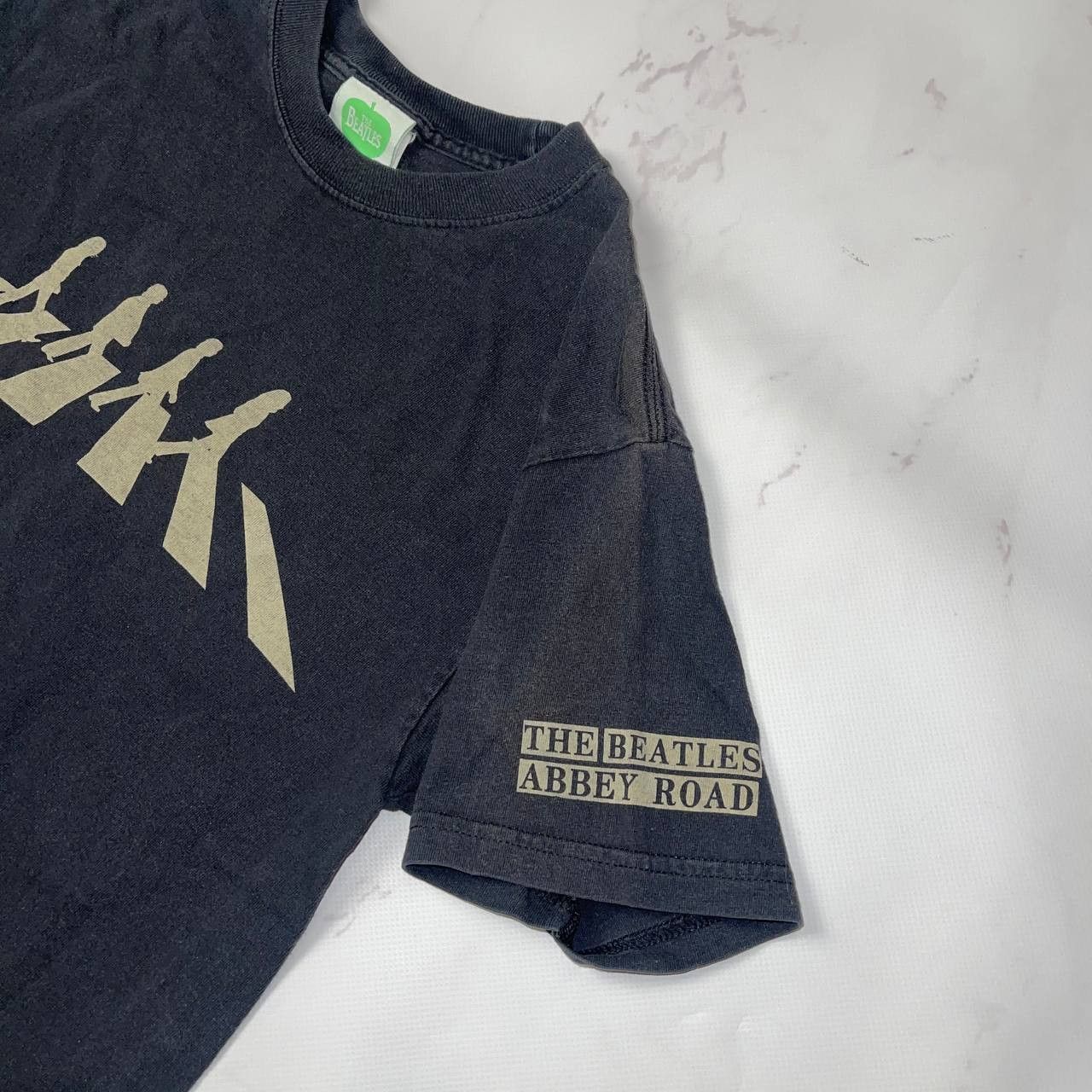 Vintage 2011 The Beatles Apple Corps Abbey Road Shirt Black Sz S Size US S / EU 44-46 / 1 - 6 Thumbnail