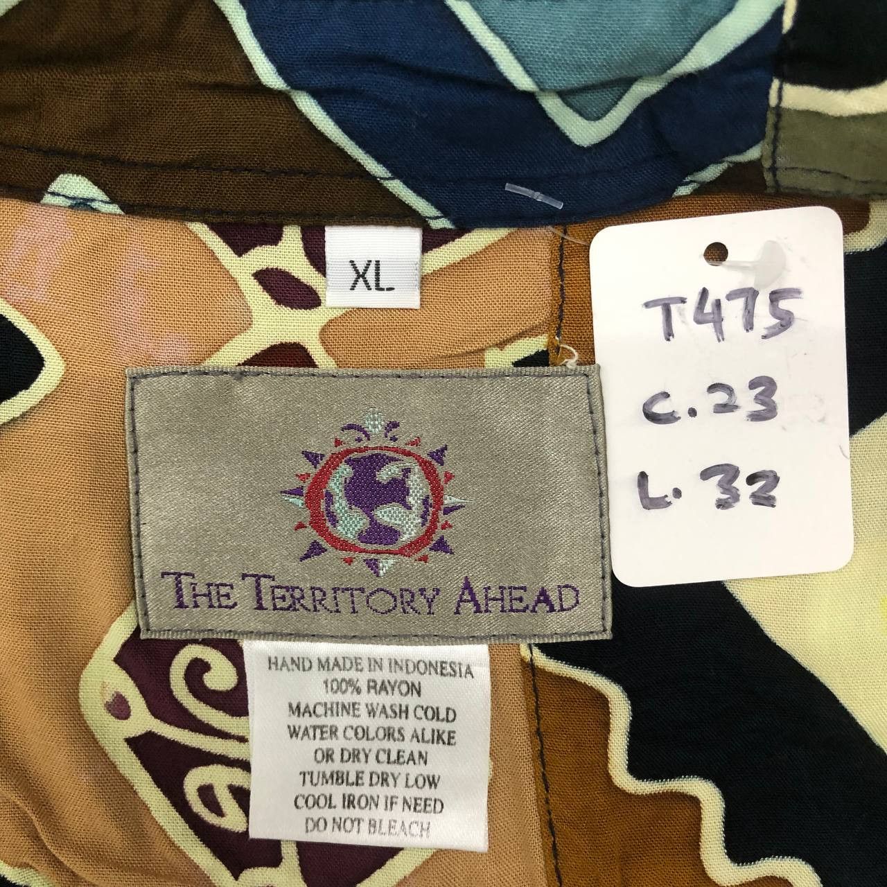 The Territory Ahead T475 THE TERRITORY AHEAD PATCHWORK POP ART SHIRTS Size US XL / EU 56 / 4 - 5 Thumbnail