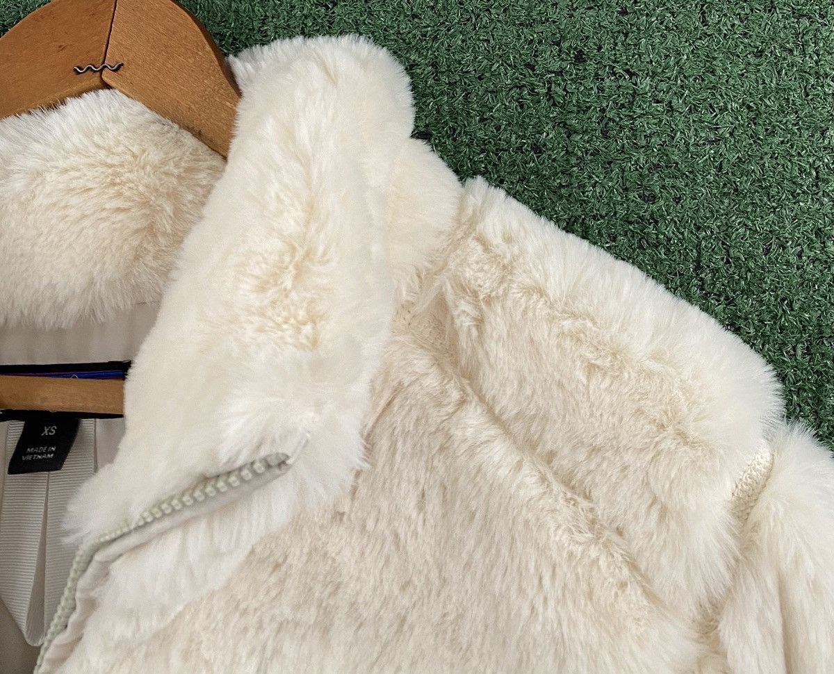 Patagonia Patagonia Lunar Frost Natural Cream Soft Faux Fur Jacket XS Size XS / US 0-2 / IT 36-38 - 3 Thumbnail