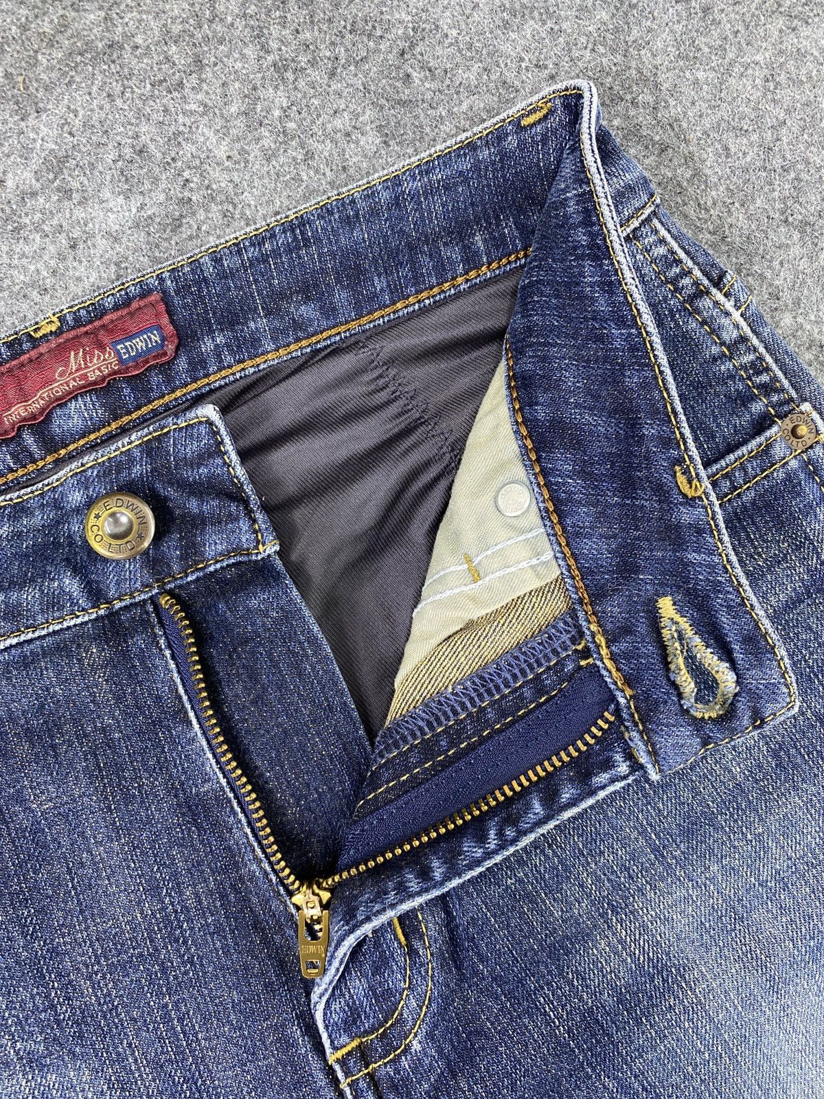 Edwin × Jean × Vintage Miss Edwin Blue Wash Flare Jeans - J986 Size 26" / US 2 / IT 38 - 5 Thumbnail