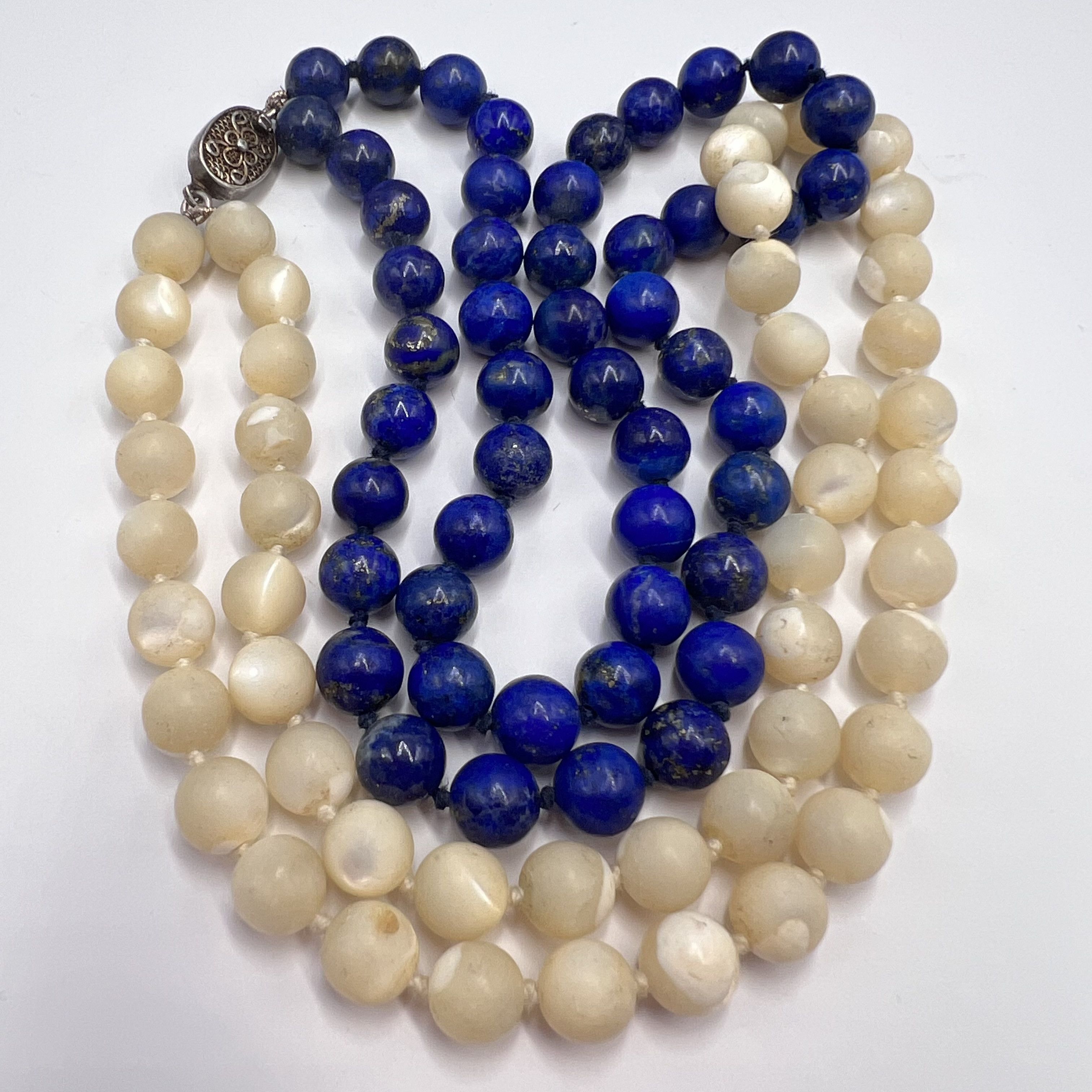 Vintage Vintage Lapis Lazuli & Mother of Pearl Bead Necklace 43cm Size ONE SIZE - 3 Thumbnail