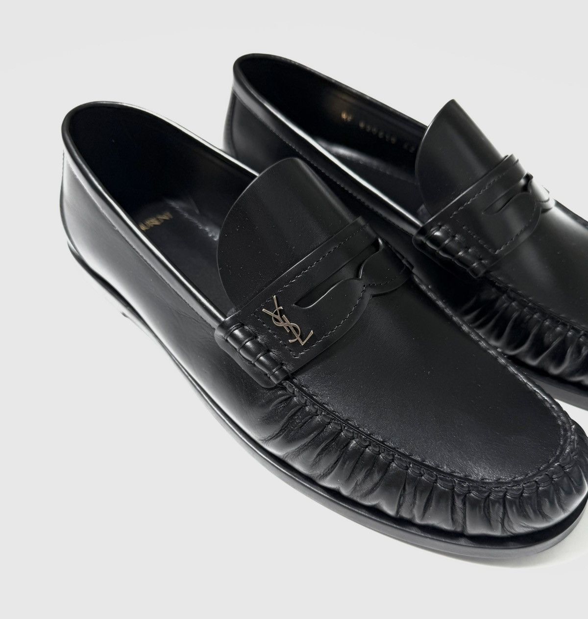 Saint Laurent Paris Saint Laurent YSL Smooth leather loafers Size US 9 / EU 42 - 3 Thumbnail