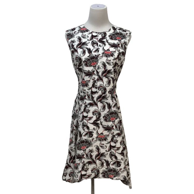 Louis Vuitton Louis Vuitton Floral Print Sleeveless Dress Size 38 Size XS / US 0-2 / IT 36-38 - 1 Thumbnail