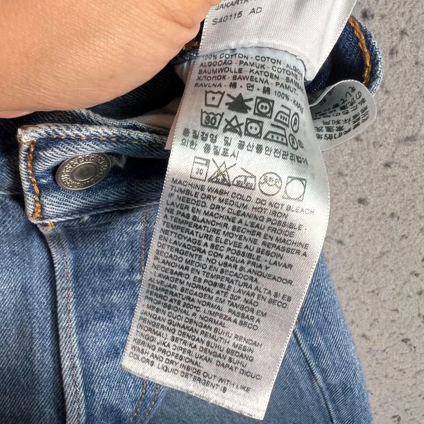 Levi's VINTAGE Levi's High-Rise Straight Jeans Size 25 Light Wash Denim Frayed Hem Womens Size 42" / US 20 - 4 Thumbnail