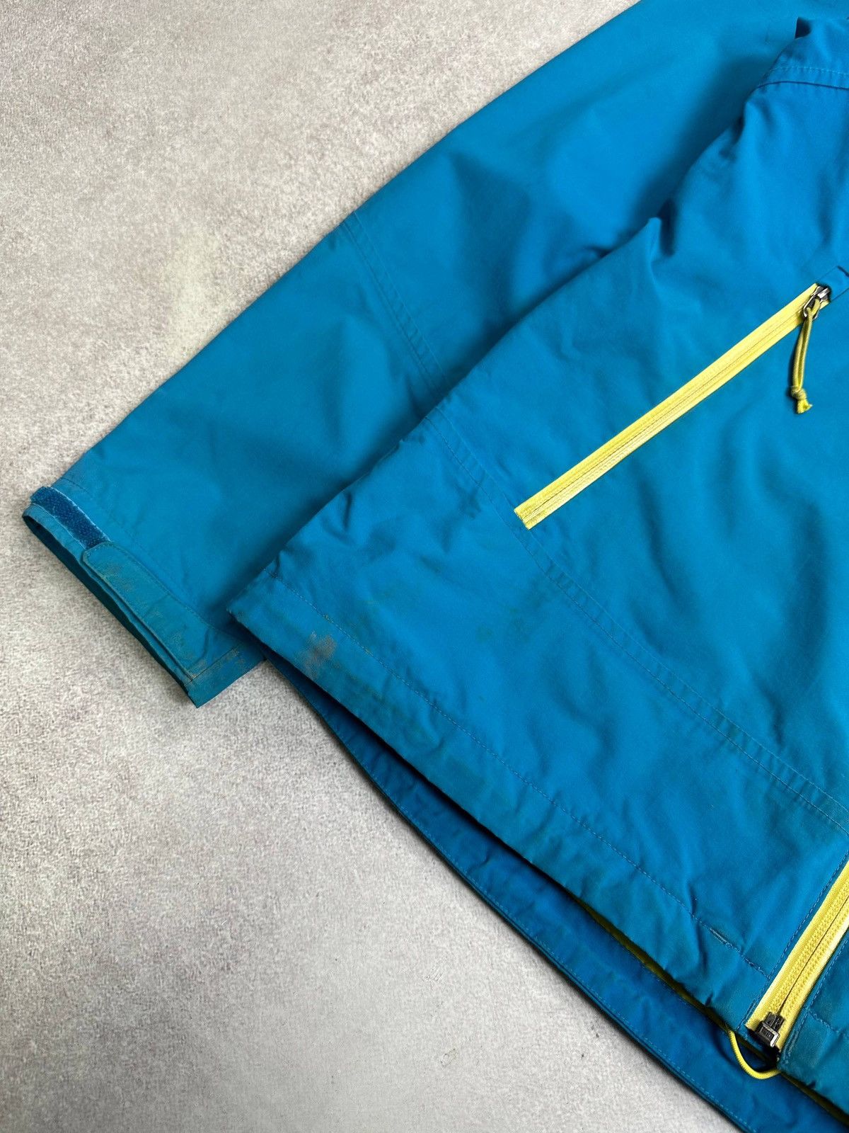The North Face Vintage The North Face Hyvent Womans Jacket L Size L / US 10 / IT 46 - 11 Thumbnail