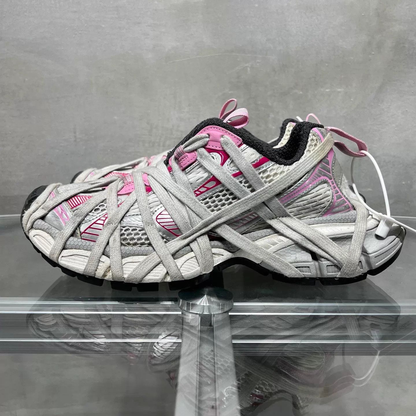 Balenciaga Balenciaga 3X Crazy Laces 37 White/Gray/Pink Size US 7 / IT 37 - 3 Thumbnail