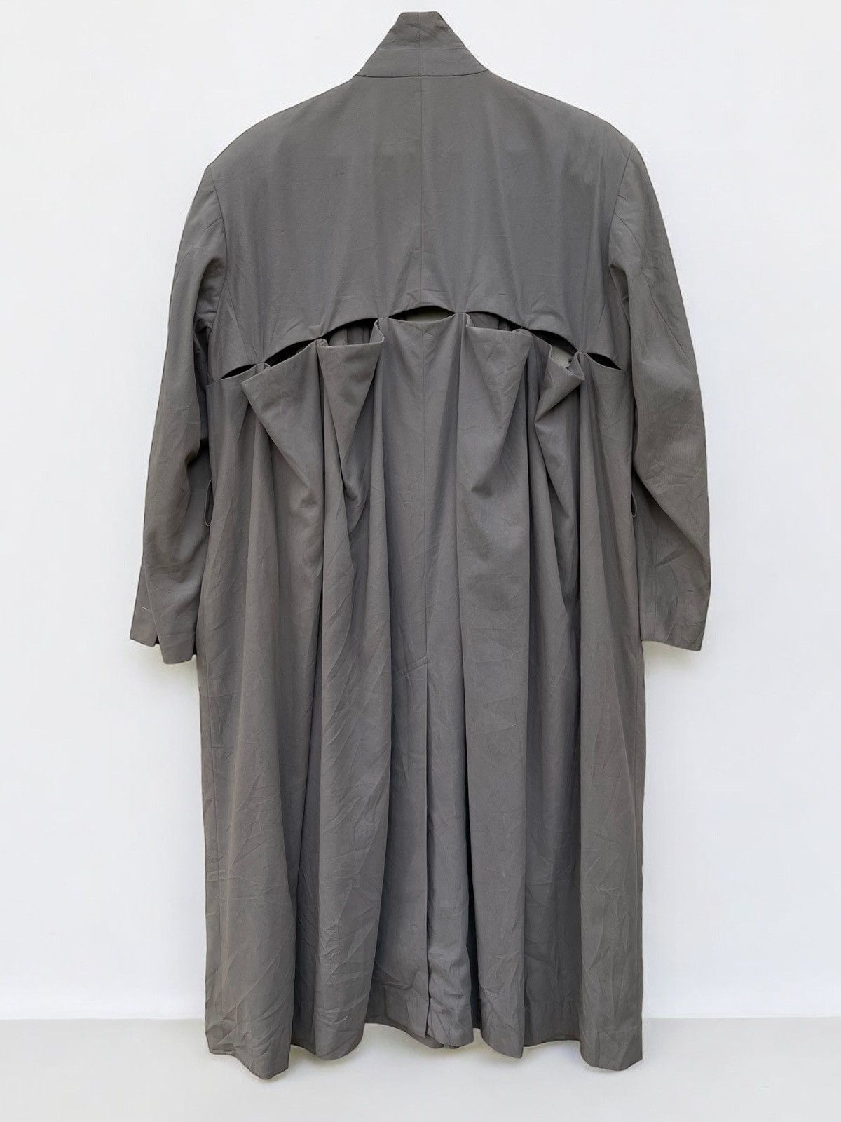 Issey Miyake 🔥A/W 1990'S ISSEY MIYAKE DOUBLE BREASTED CUT-OUT OVERCOAT Size US M / EU 48-50 / 2 - 2 Thumbnail