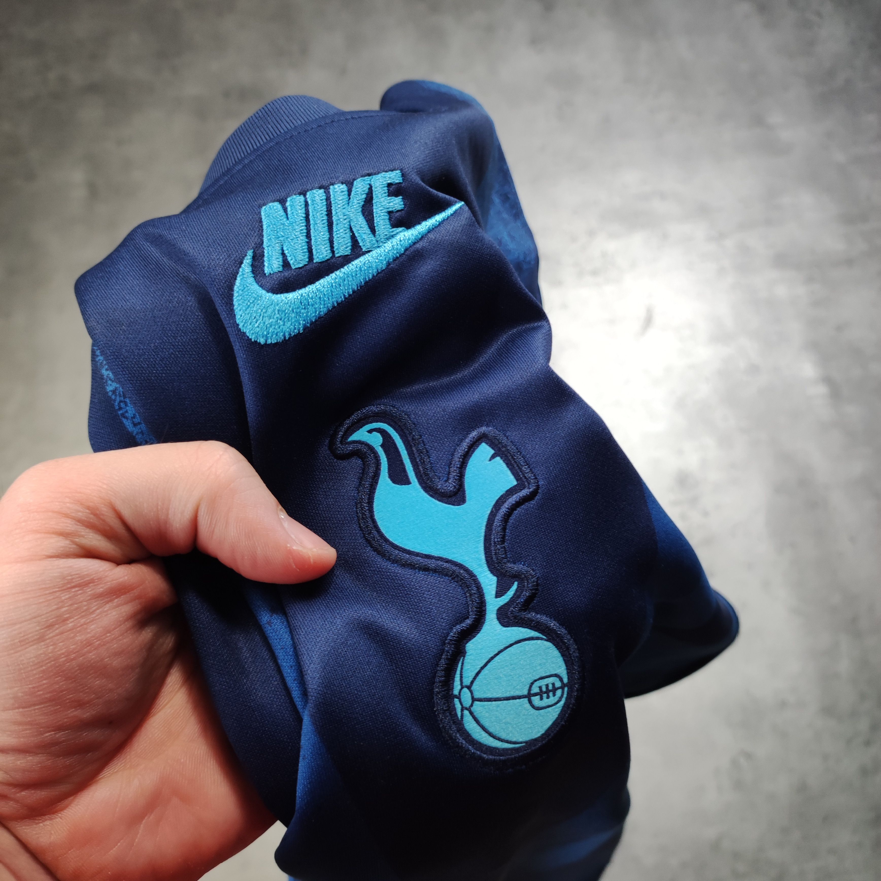 Nike RARE Tottenham Hotspurs x Nike Training Pre Match Longsleeve Size US M / EU 48-50 / 2 - 6 Thumbnail