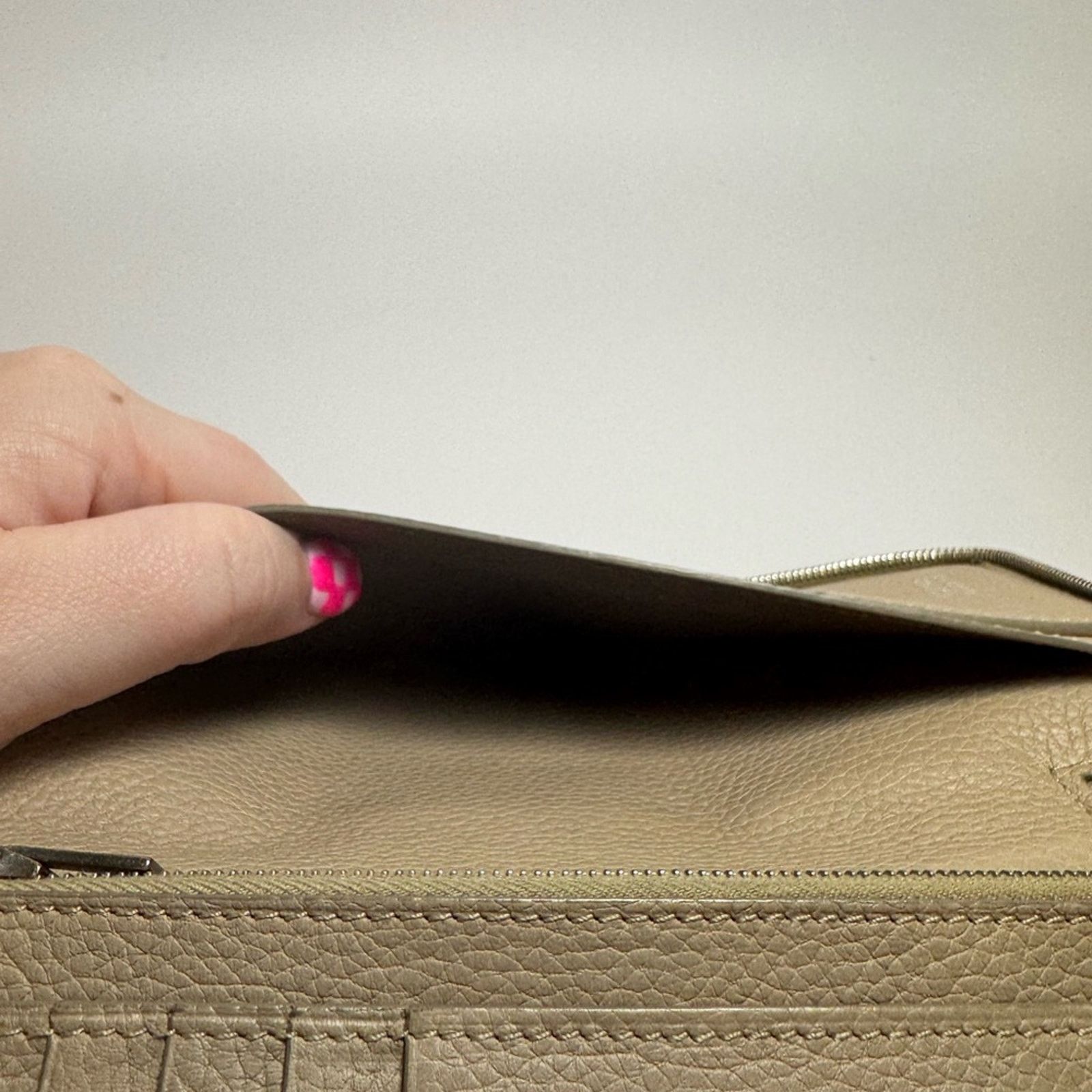 Celine Celine Portefeuille Zip Around Taupe Pebbled Leather Wallet Size ONE SIZE - 9 Thumbnail