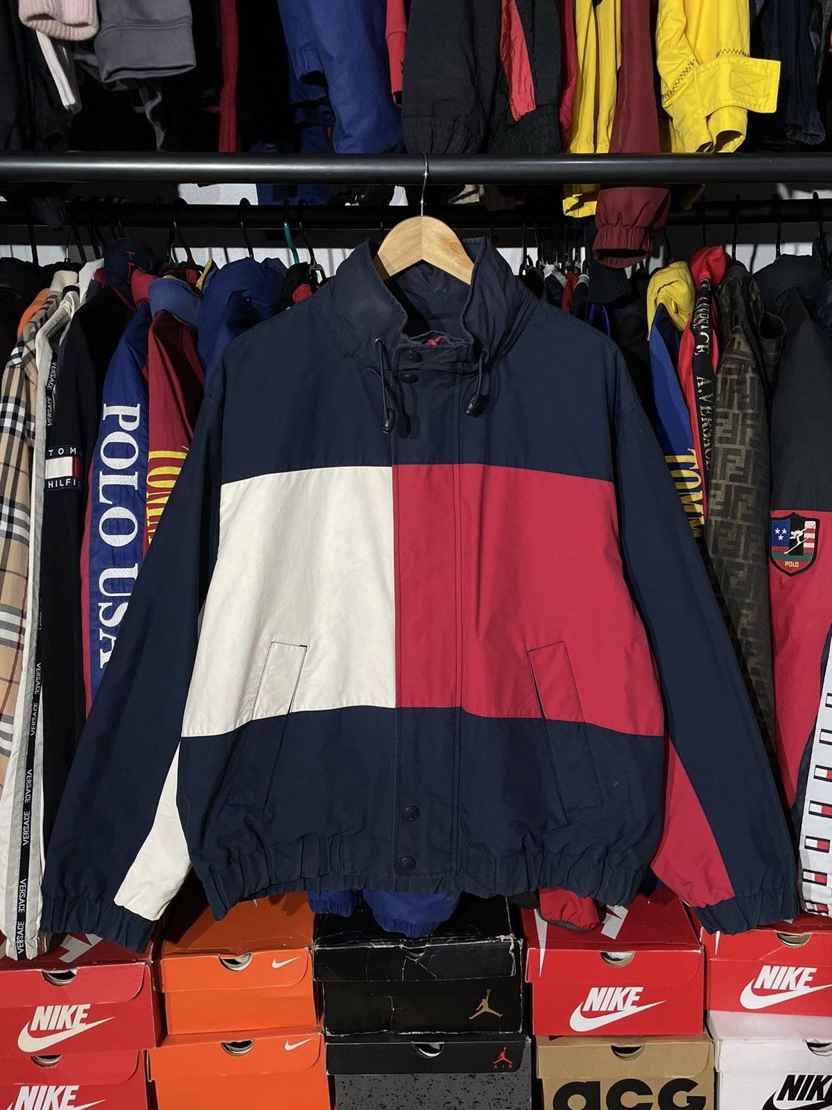 Japanese Brand × Tommy Hilfiger × Vintage Jacket Tommy Hilfiger Big Flag 90’s Vintage Reversible Size US M / EU 48-50 / 2 - 9 Thumbnail