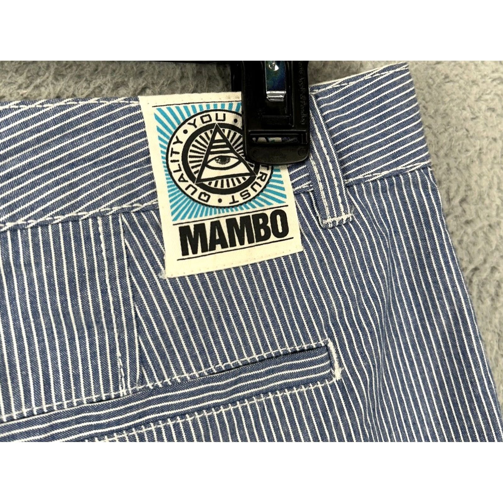Mambo Mambo Shorts Mens 30 Dark Blue Pinstripe Khakis Casual Flat Front Pockets NEW UI DP Size US 30 / EU 46 - 6 Thumbnail