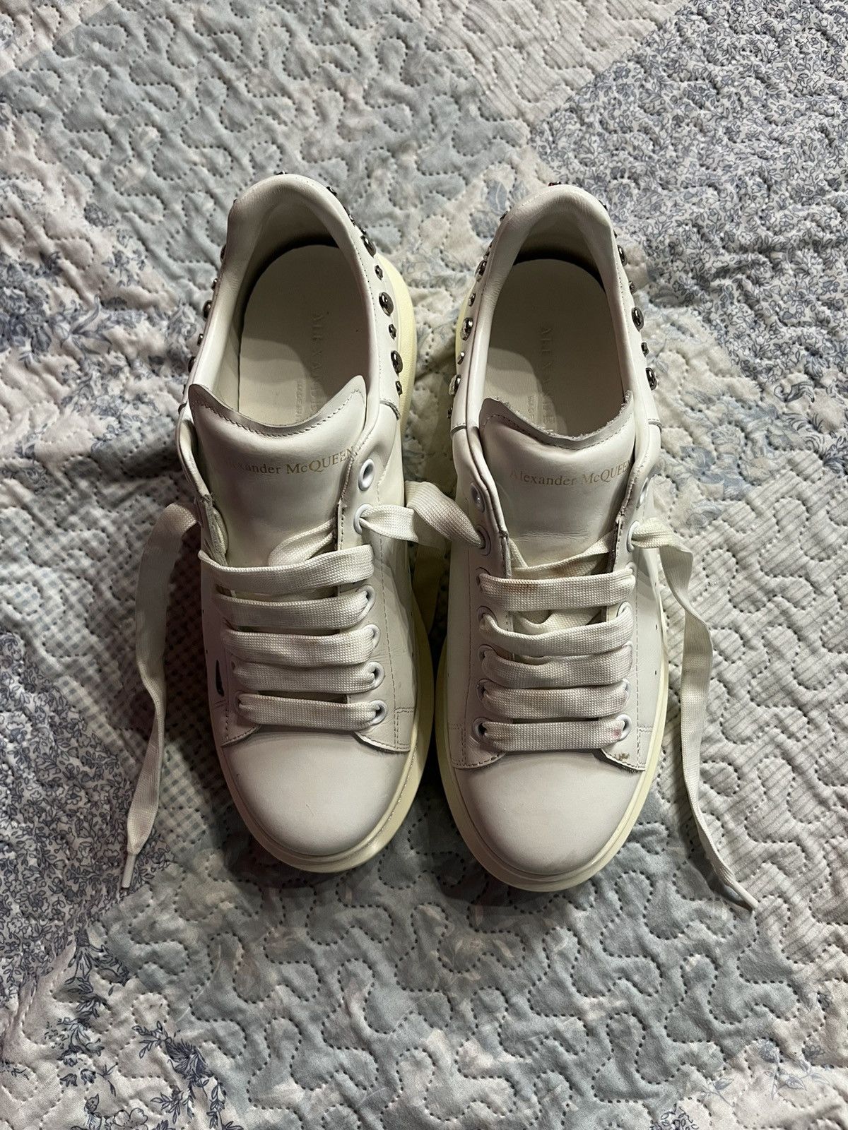 Alexander McQueen Alexander Mcqueen White Studded Oversized Low Top Sneakers Size US 12 / IT 42 - 1 Thumbnail