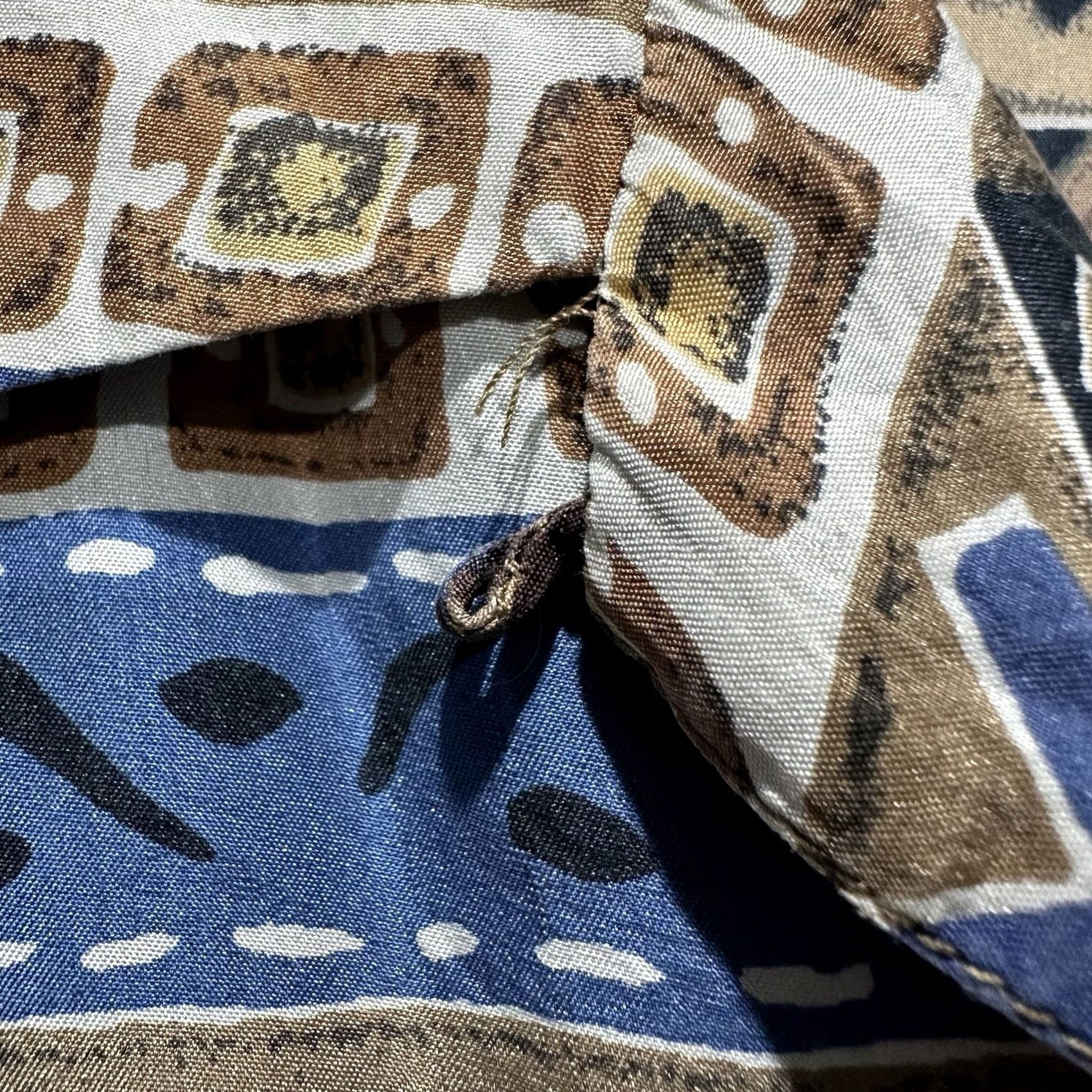 Vintage VINTAGE Stunt Collections Shirt Women M Blue Beige Tribal Aztec Silk Loop Collar Size M / US 6-8 / IT 42-44 - 6 Thumbnail