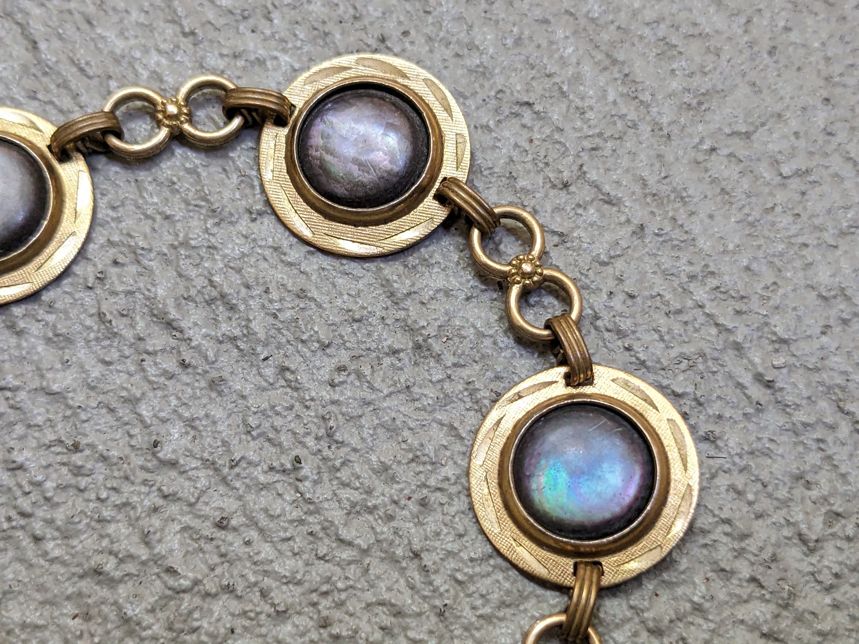 Jewelry × Vintage Vintage Bracelet 7.25" Abalone Round Link Chain Gold Tone Size ONE SIZE - 3 Thumbnail