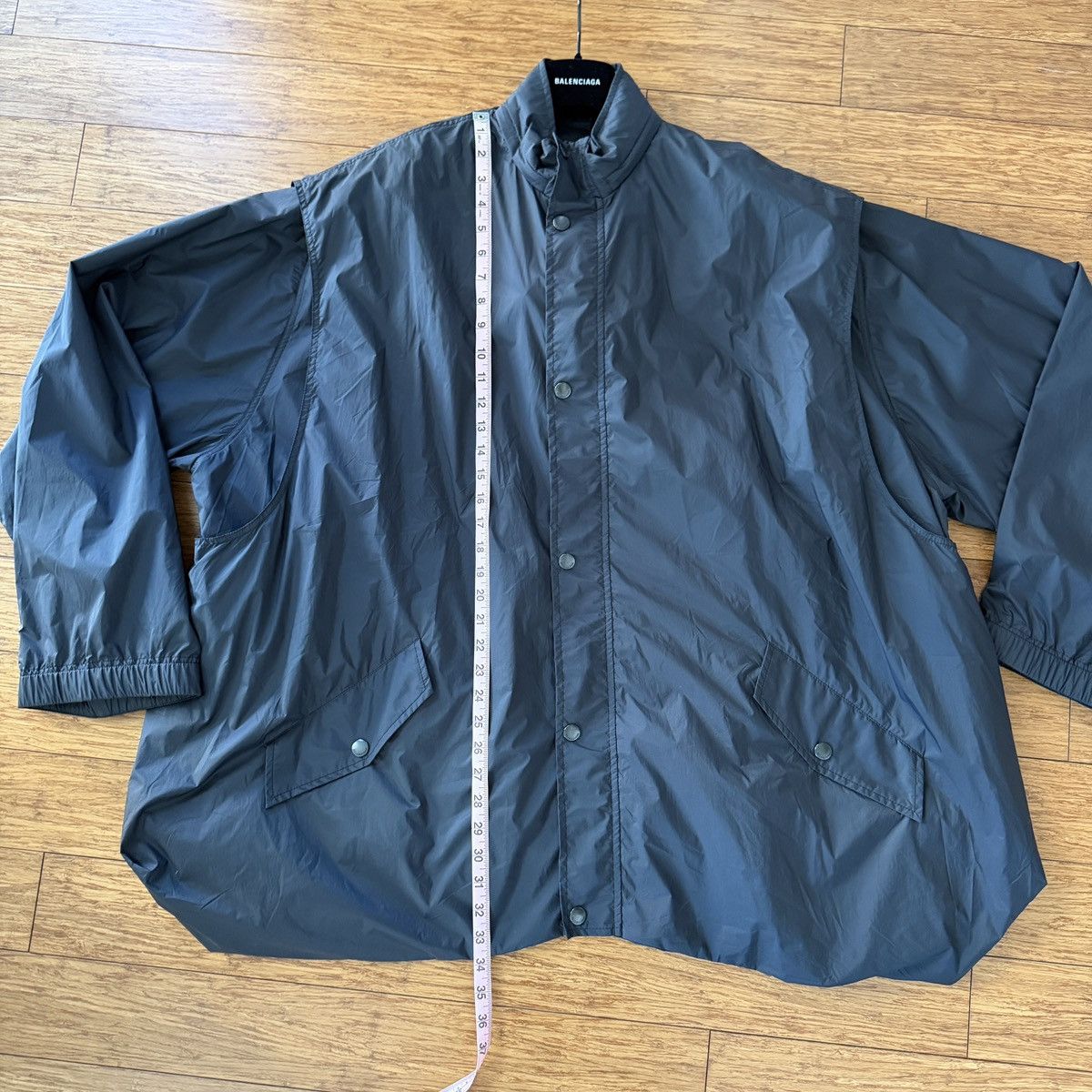 Balenciaga Balenciaga Oversized Windbreaker Jacket, Black Nylon, Size S Size US S / EU 44-46 / 1 - 10 Thumbnail