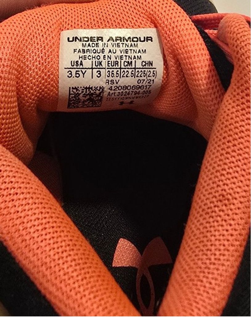 Under Armour Under Armor Girls shoes size 3.5y Size US 6 / IT 36 - 4 Thumbnail