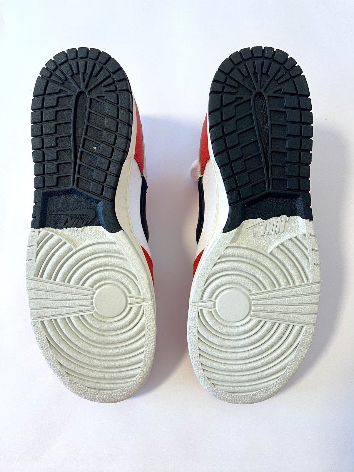 Nike NIKE DUNK LOW CHICAGO SPLIT Size US 11 / EU 44 - 6 Thumbnail