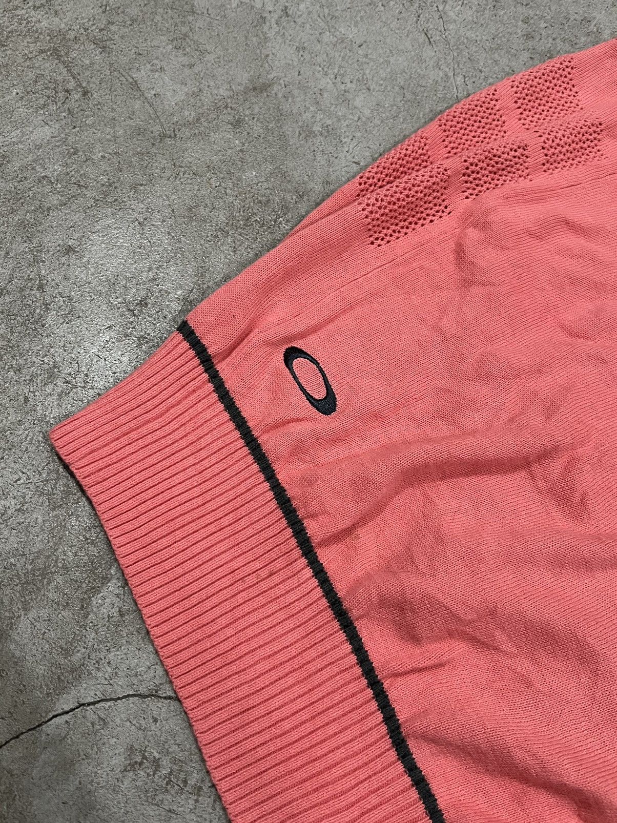 Oakley × Travis Scott × Vintage Rare! Pink Oakley Softwear Skull Logo Design Knitted Vest Size US L / EU 52-54 / 3 - 3 Thumbnail