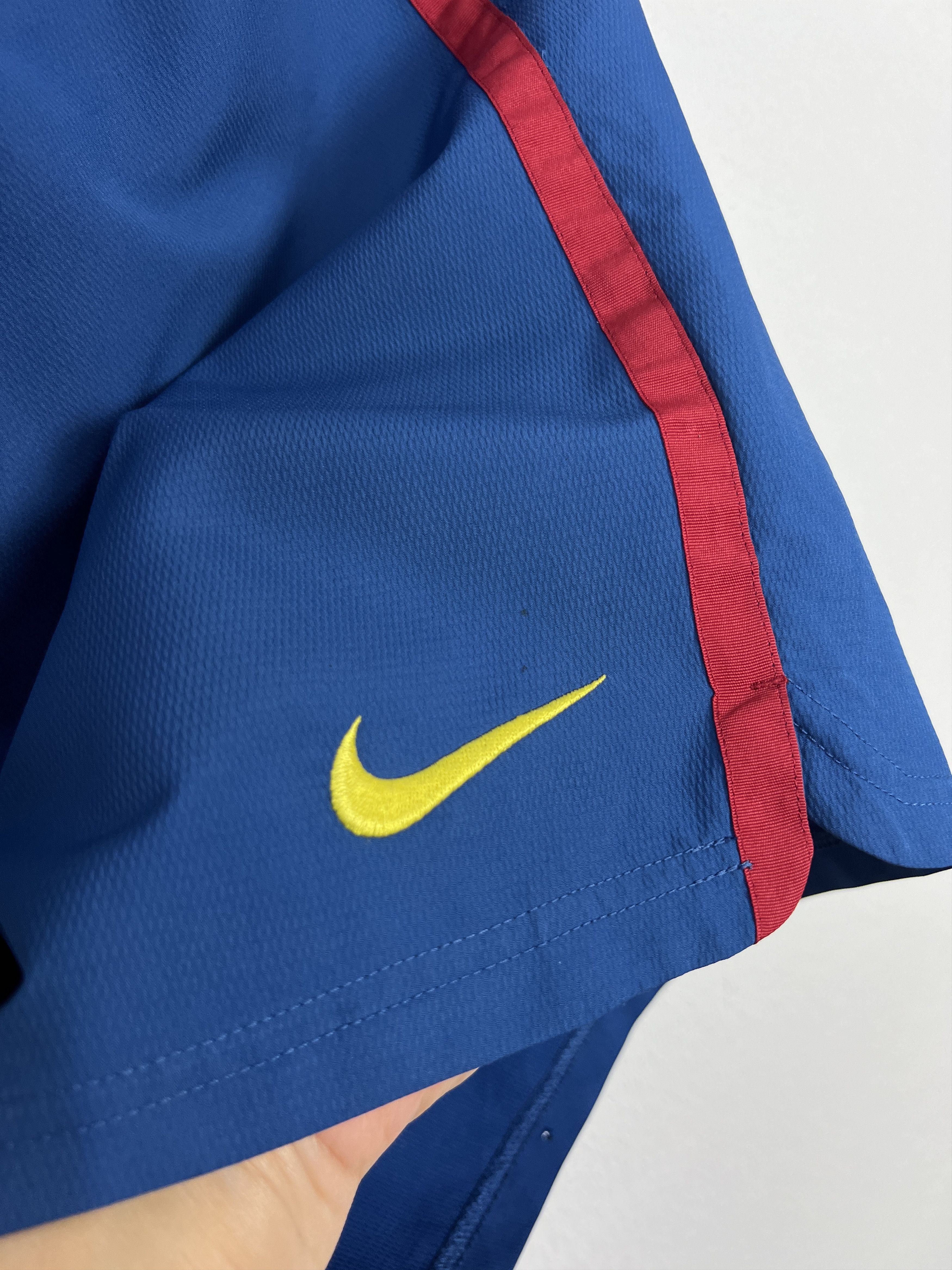 Nike Vintage Nike FC Barcelona Football Shorts Blue Soccer M Size US 32 / EU 48 - 3 Thumbnail