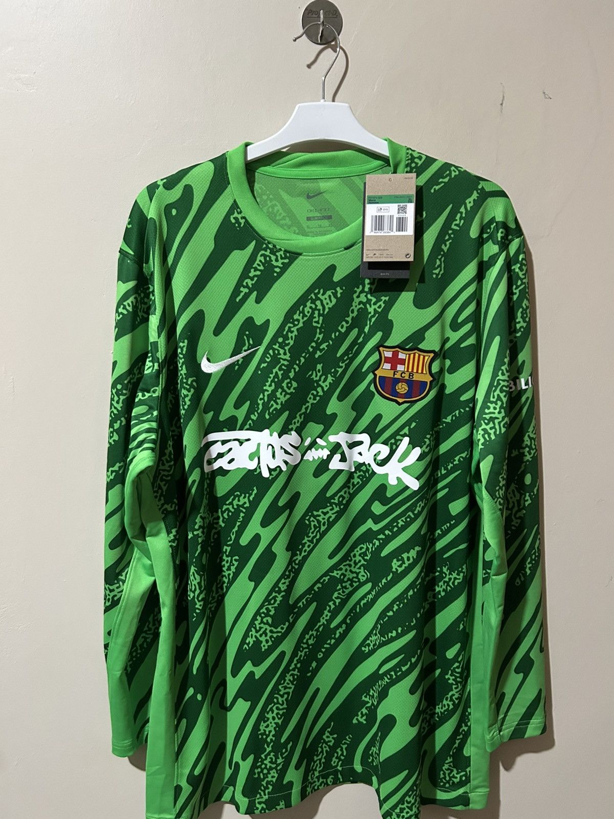 Nike Jersey barcelona goalkeeper jack cactus version el clasico Size US L / EU 52-54 / 3 - 1 Thumbnail