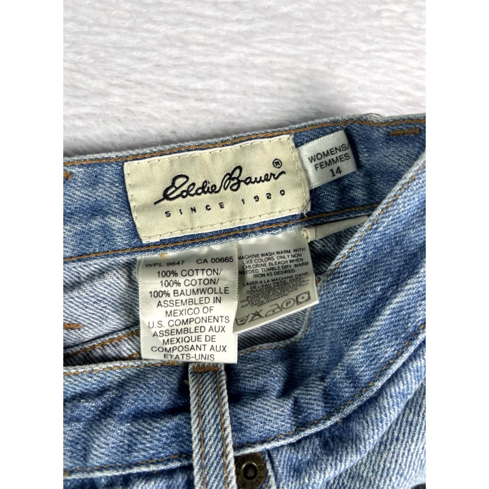 Eddie Bauer Eddie Bauer Womens Style Jeans Medium Wash 14 Denim Blue Solid 31in Inseam Mid Rise Belt Loops Classic Fit Womens Jeans Size 36" / US 14 / IT 50 - 7 Thumbnail
