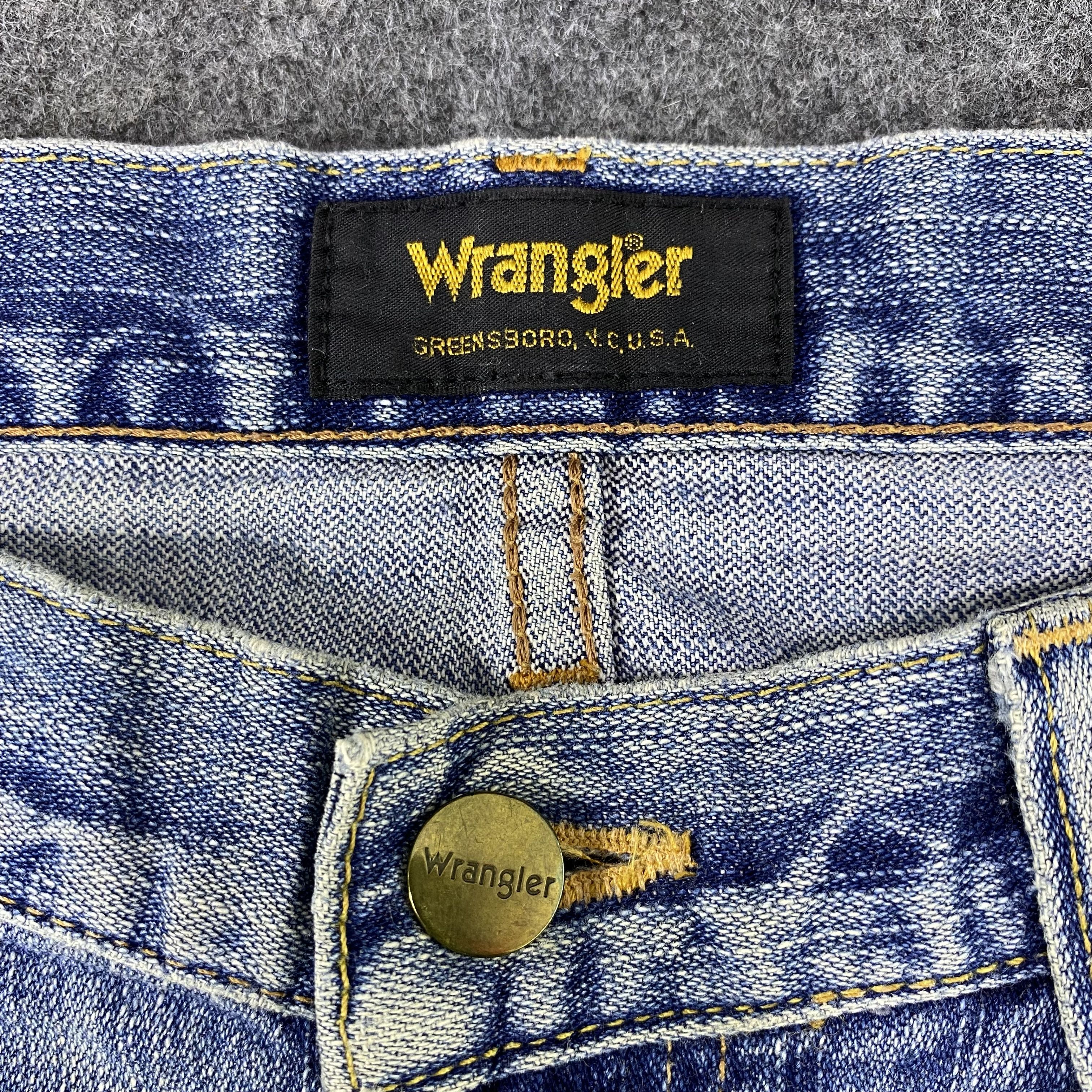 Vintage × Wrangler Vintage Wrangler Distress Blube Wash Jeans - J1149 Size US 35 - 9 Thumbnail