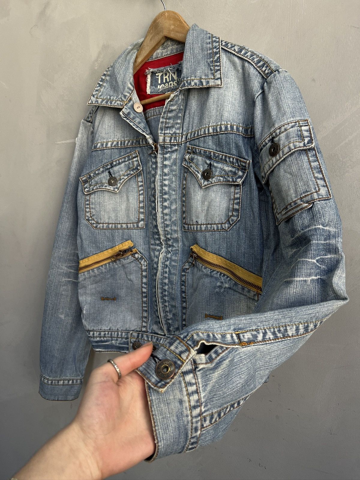 Diesel Vintage denim distressed cropped trucker jacket diesel y2k Size US M / EU 48-50 / 2 - 6 Thumbnail