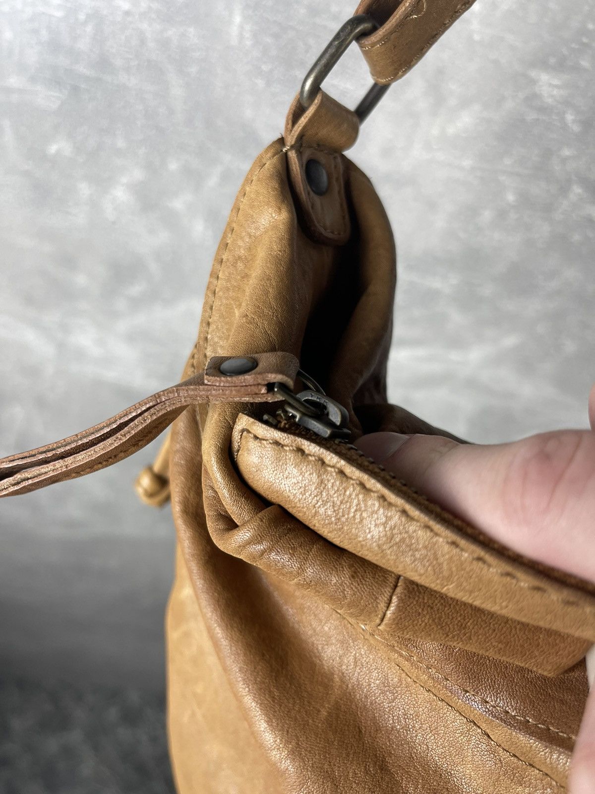 Genuine Leather Aunts Uncles Brown Leather Hobo Shoulder Vintage Slouchy Bag Size ONE SIZE - 16 Thumbnail