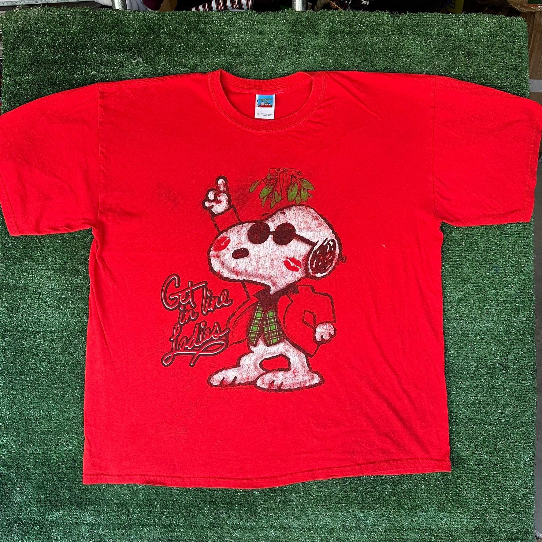 Peanuts Vintage Y2K Peanuts Snoopy Joe Cool T-Shirt Christmas Red XL Size US XL / EU 56 / 4 - 1 Thumbnail