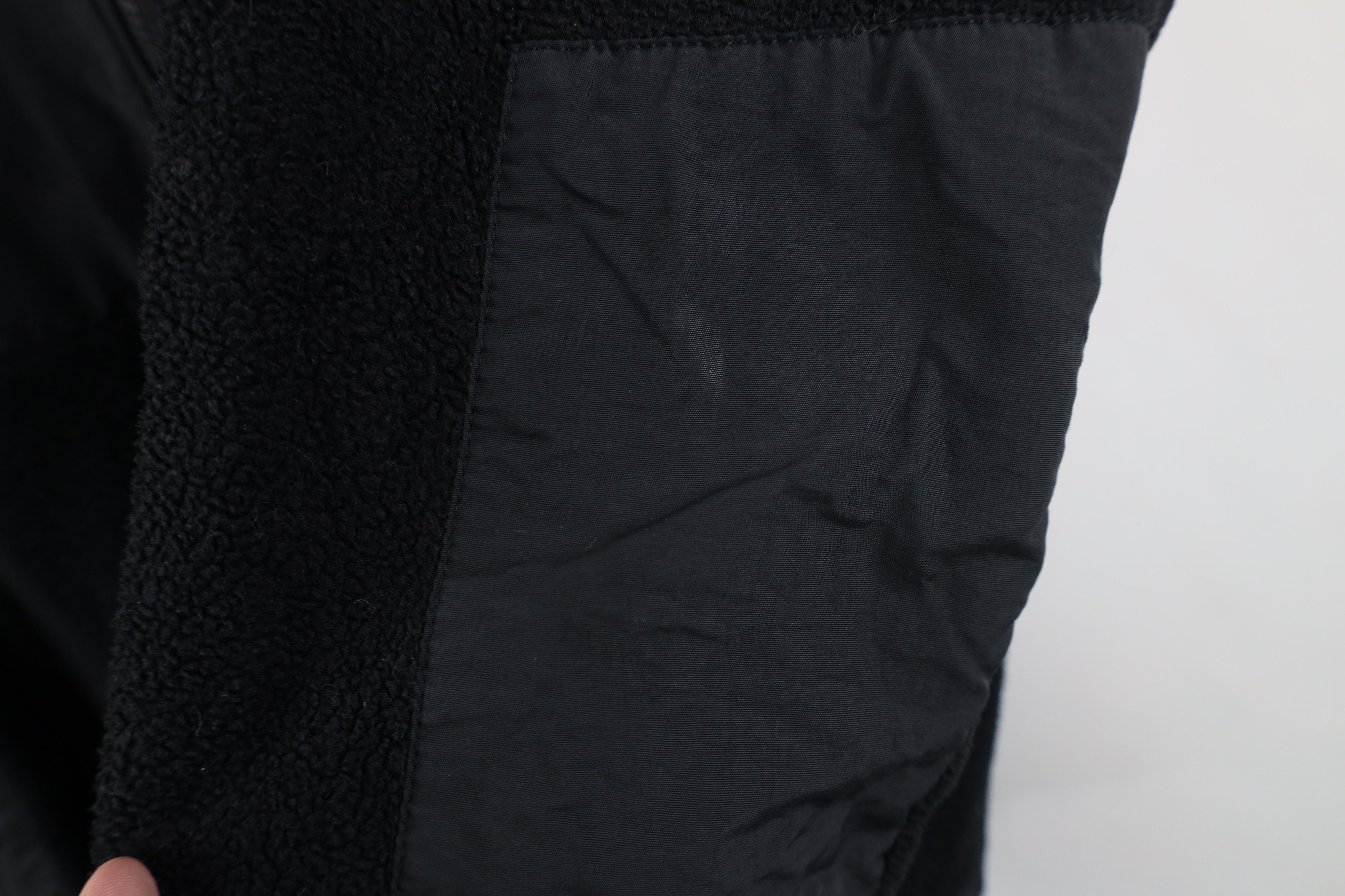 The North Face × Vintage Vintage The North Face Distressed Denali Fleece Jacket Black Size M / US 6-8 / IT 42-44 - 6 Thumbnail