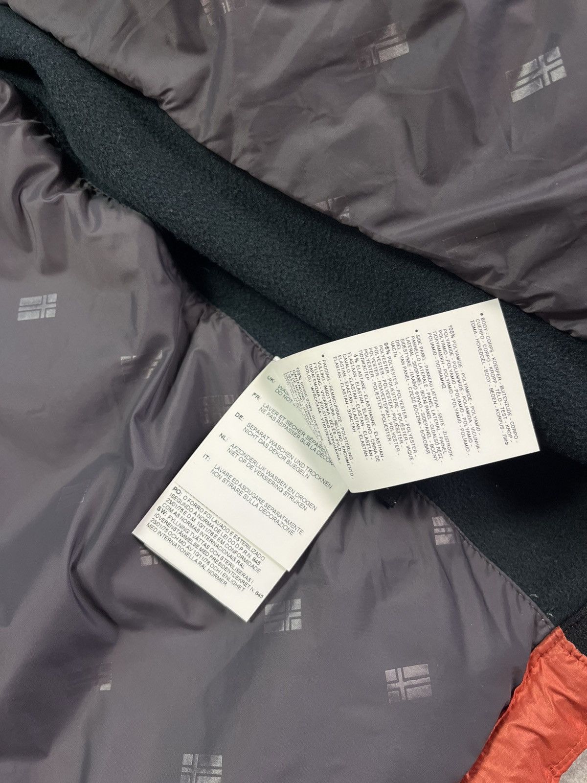 Napapijri Napapijri 800 Flag Logo Light Puffer Outdoor Jacket M L Size US L / EU 52-54 / 3 - 13 Thumbnail