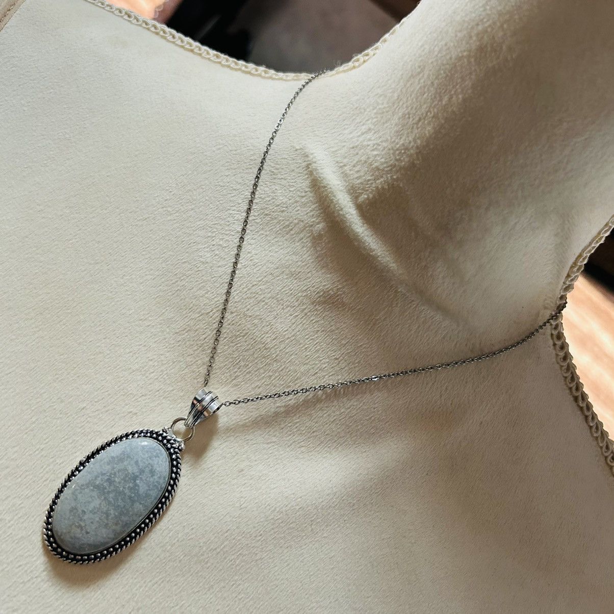 Handmade Handcrafted framed rainbow moonstone 925 sterling necklace Size ONE SIZE - 3 Thumbnail