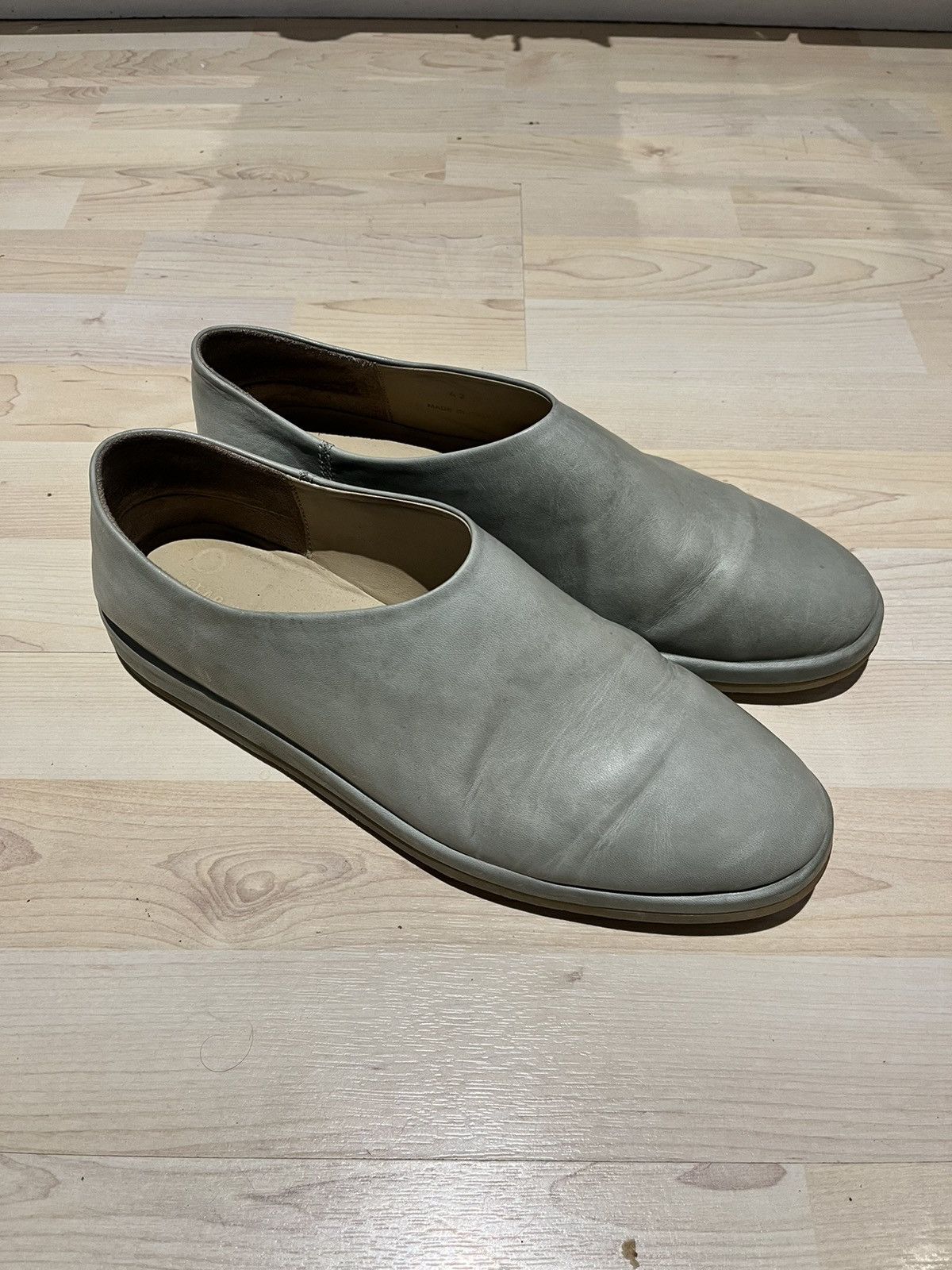 image of Fear Of God 7Th Mule Shoes In Gray in Grey, Men's (Size 8)