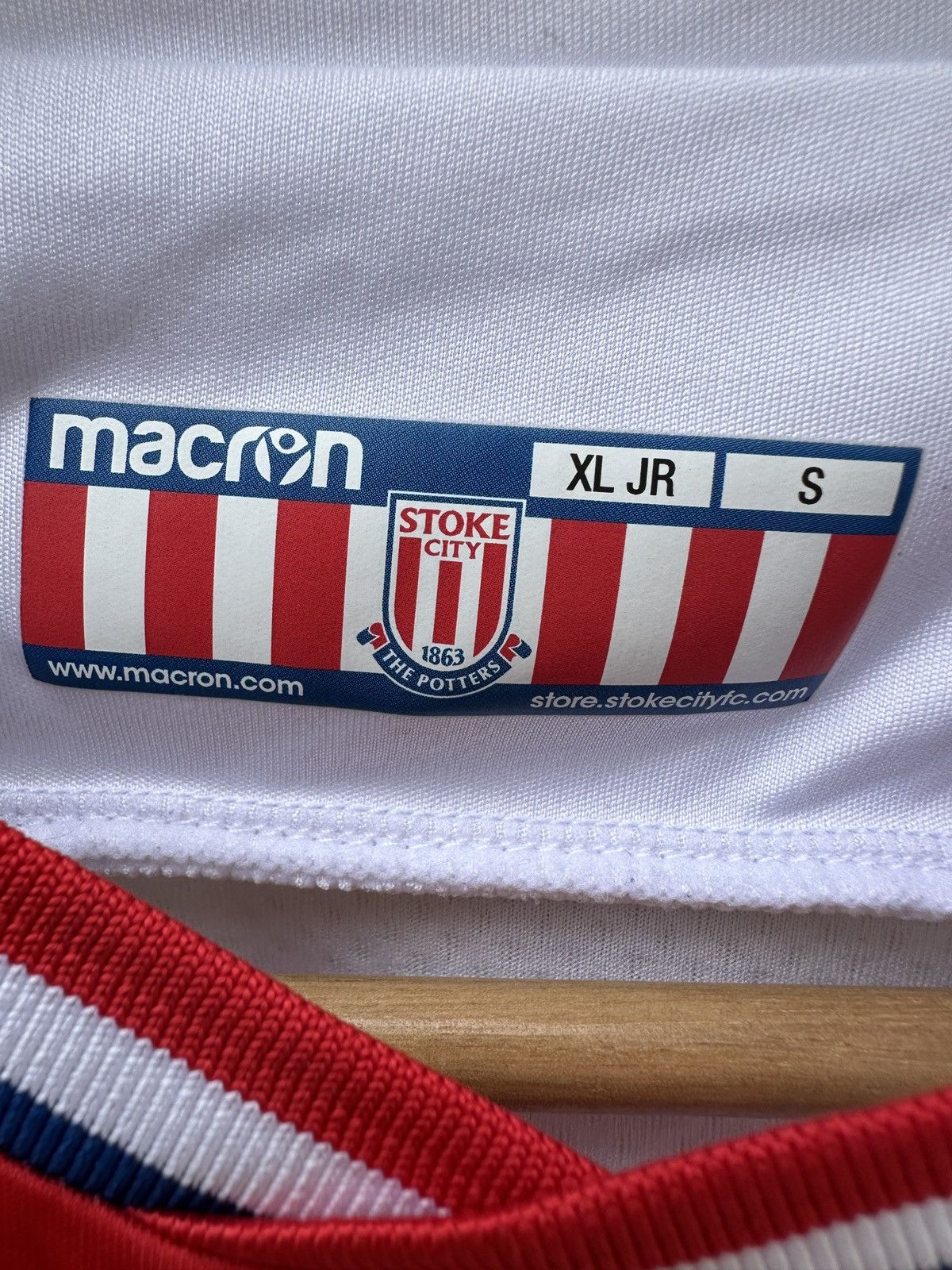 Macron Macron stoke city 2016 2017 first kit jersey football tee Size US S / EU 44-46 / 1 - 3 Thumbnail
