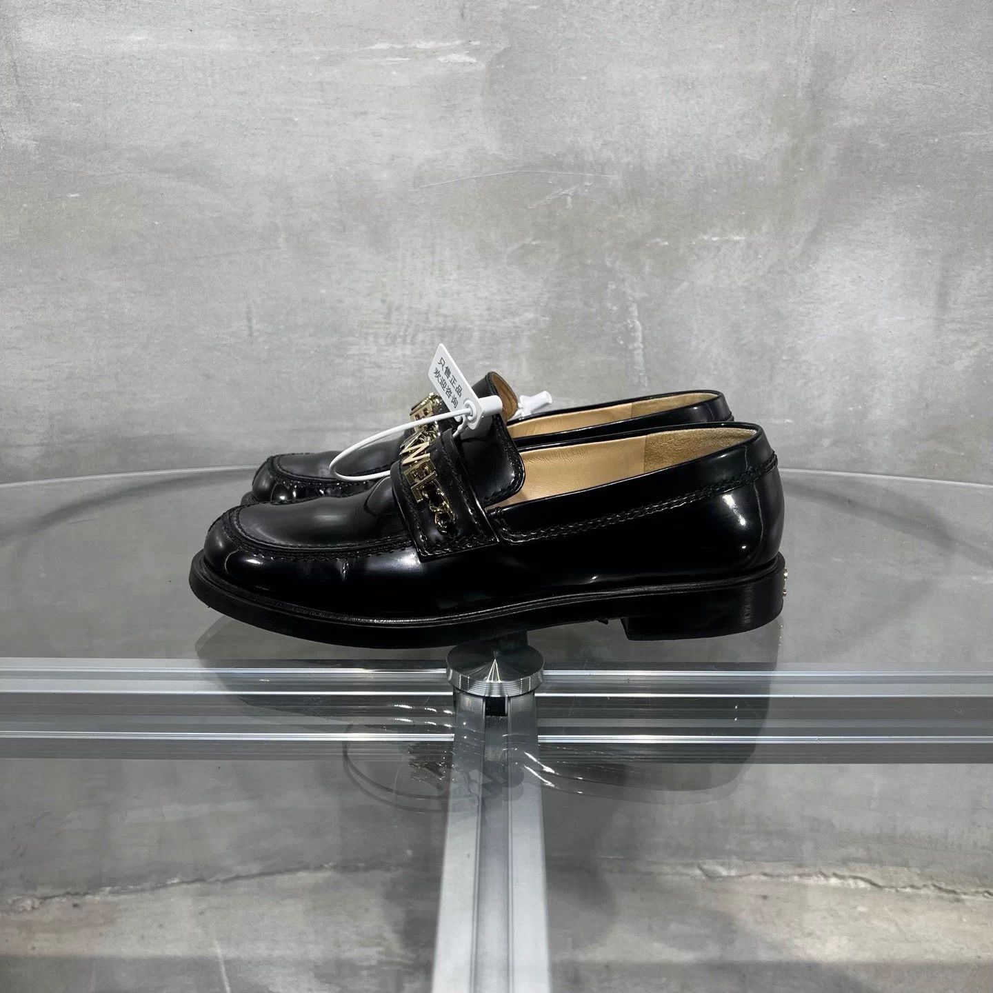 Chanel CHANEL gold-tone buckle chain loafer women's 36.5 Size US 5.5 / IT 35.5 - 3 Thumbnail