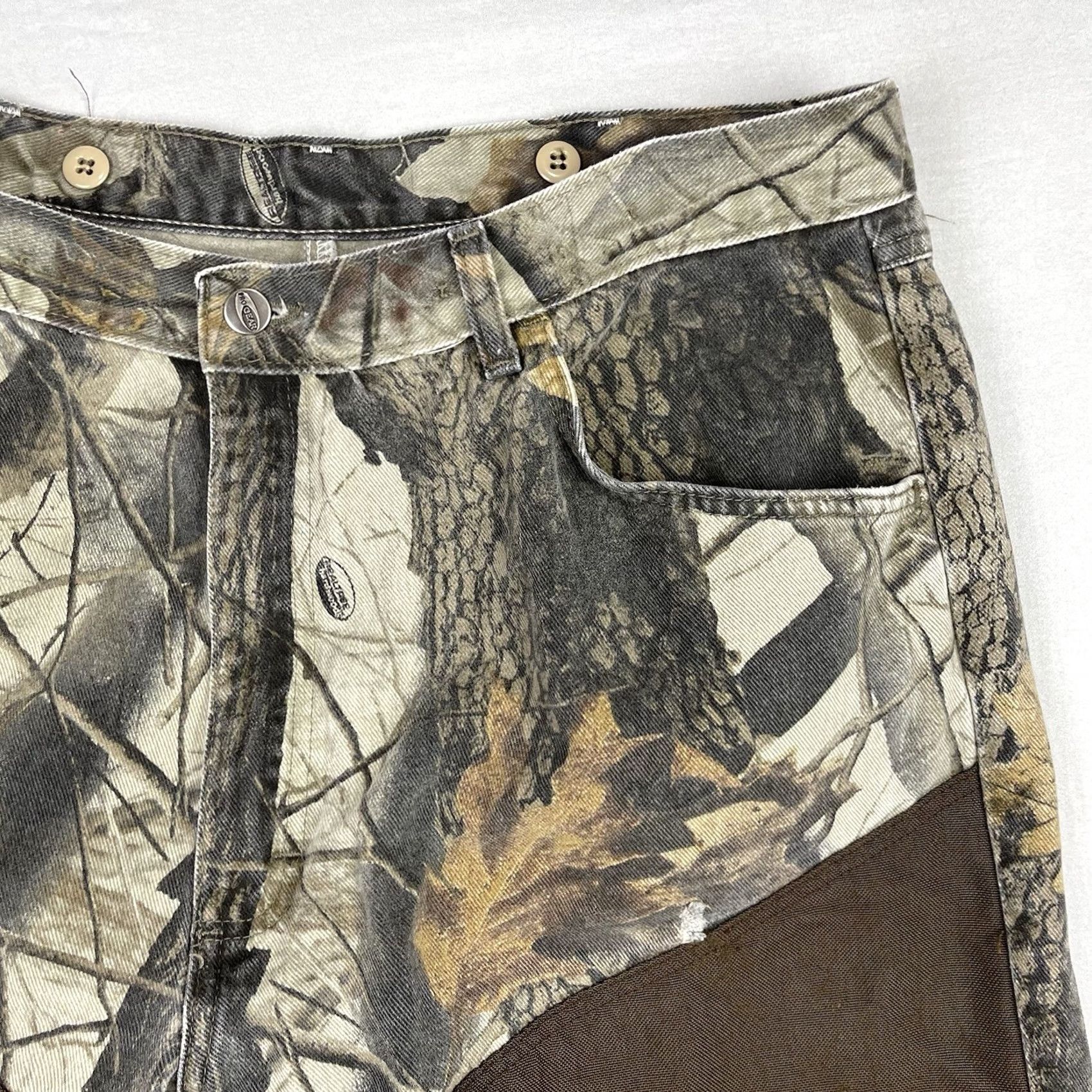 Wrangler VINTAGE Wrangler Pro Gear Pants Mens 40x30 RealTree Woodland Camo Brush Guard Hunting Jeans 5-Pocket Mens Green Camouflage Denim Cotton Wool? Size US 40 / EU 56 - 6 Thumbnail