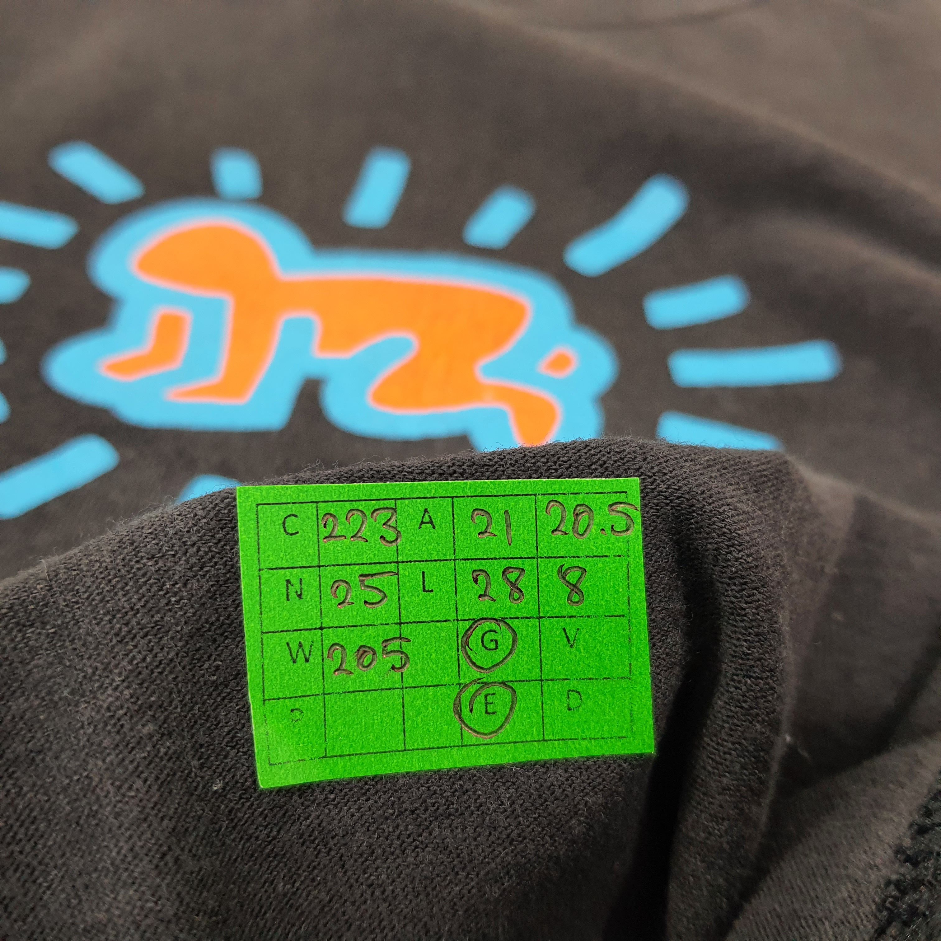 Keith Haring Vintage Keith Haring Streetwear Skateboards Tshirt C223N25 Size US L / EU 52-54 / 3 - 7 Thumbnail