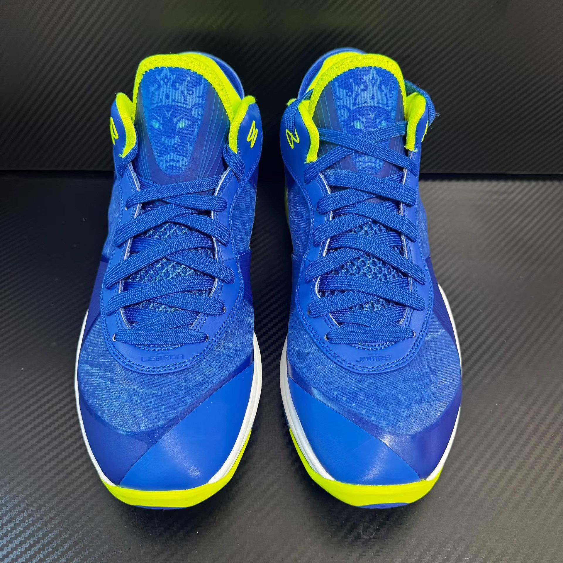Nike Nike LeBron 8 V/2 Low Q10 Size US 9.5 / EU 42-43 - 3 Thumbnail